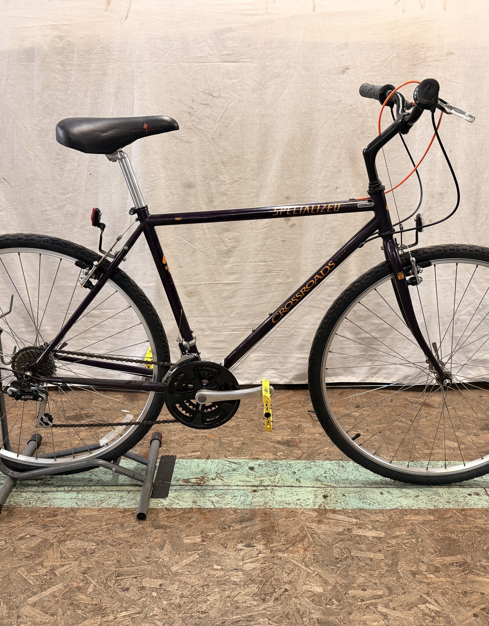 20" Specialized Crossroads (WBKK) I1L