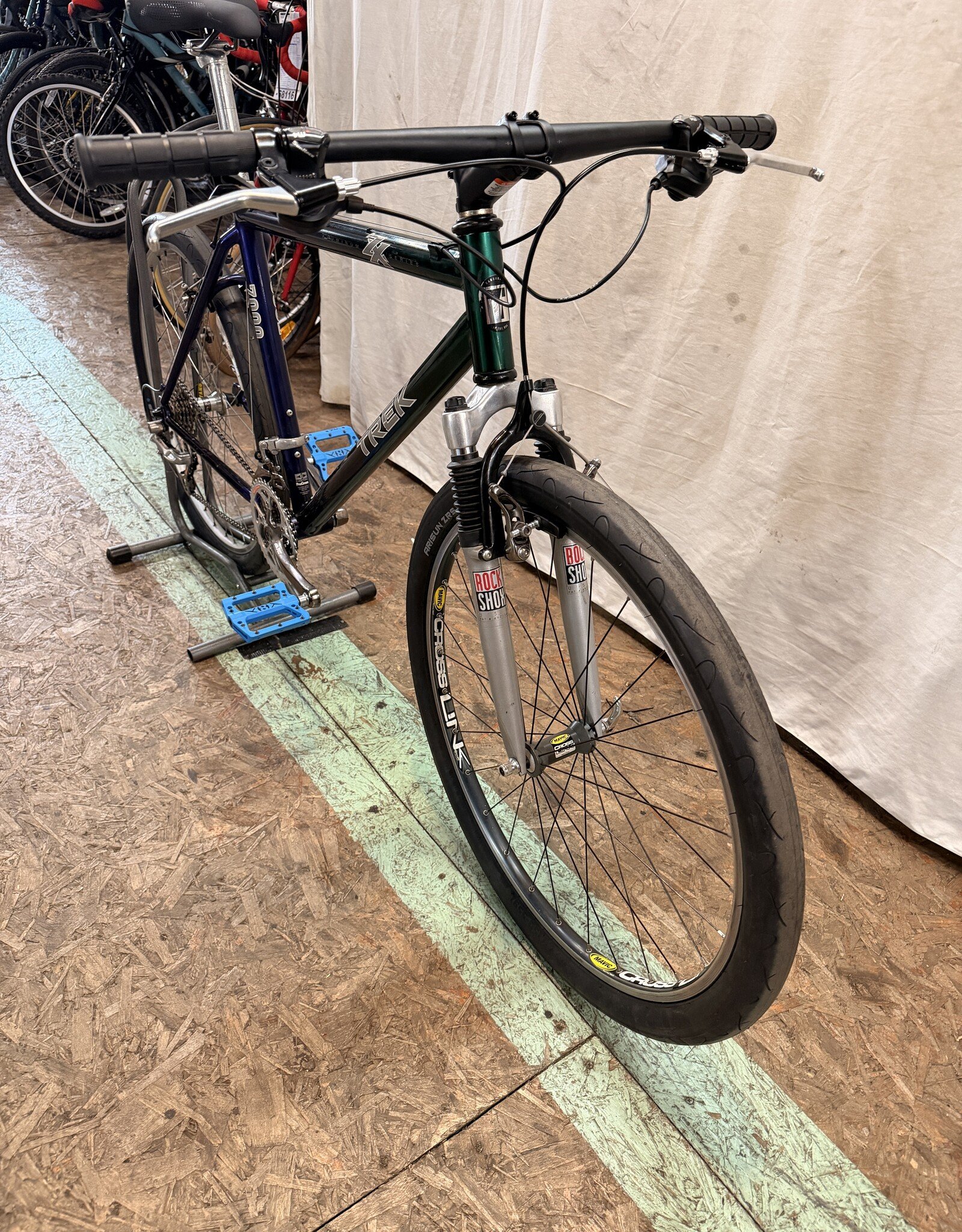 19.5" Trek 7000 (8679) I1L