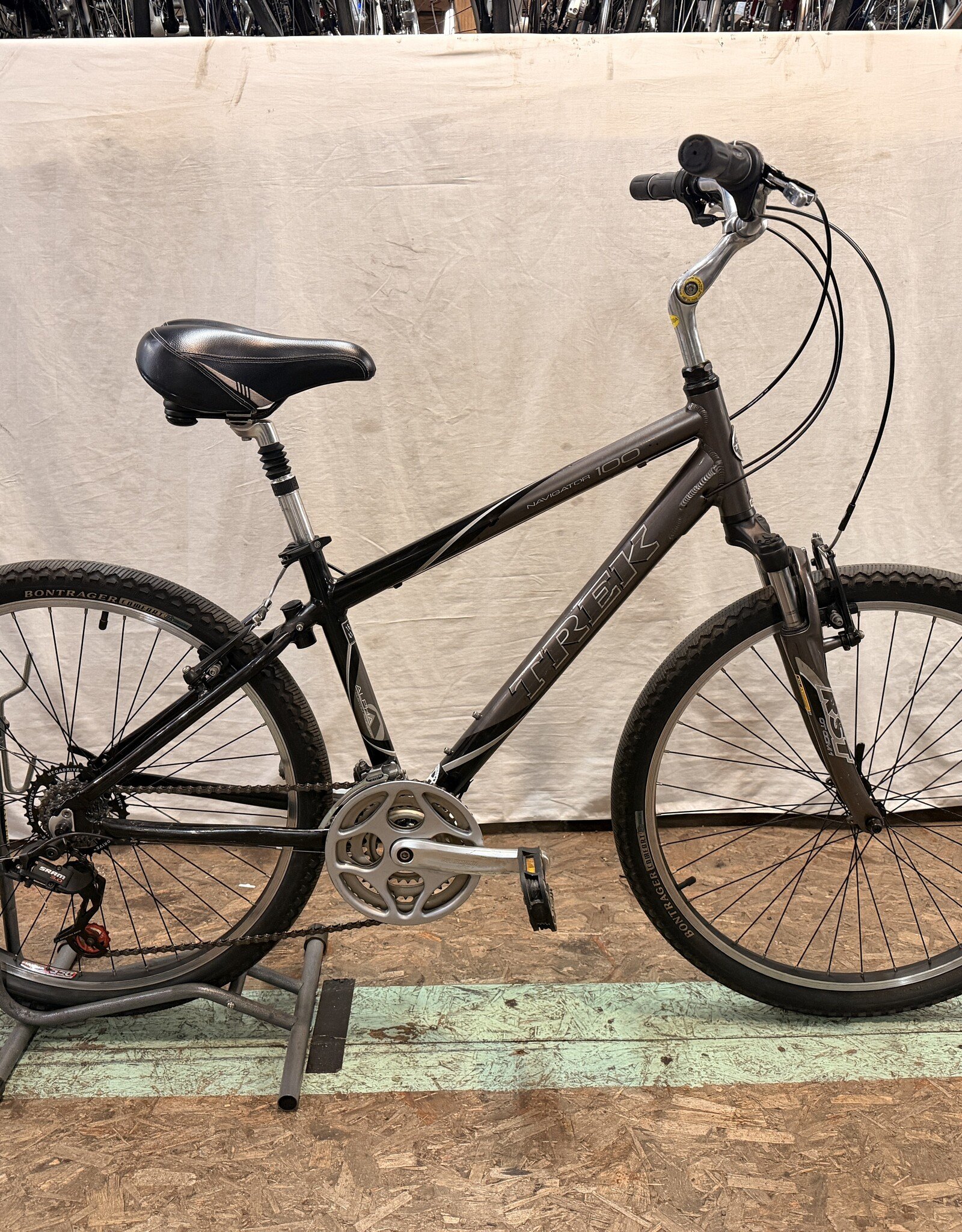 16.5" Trek Navigator 100 (420A) I2L