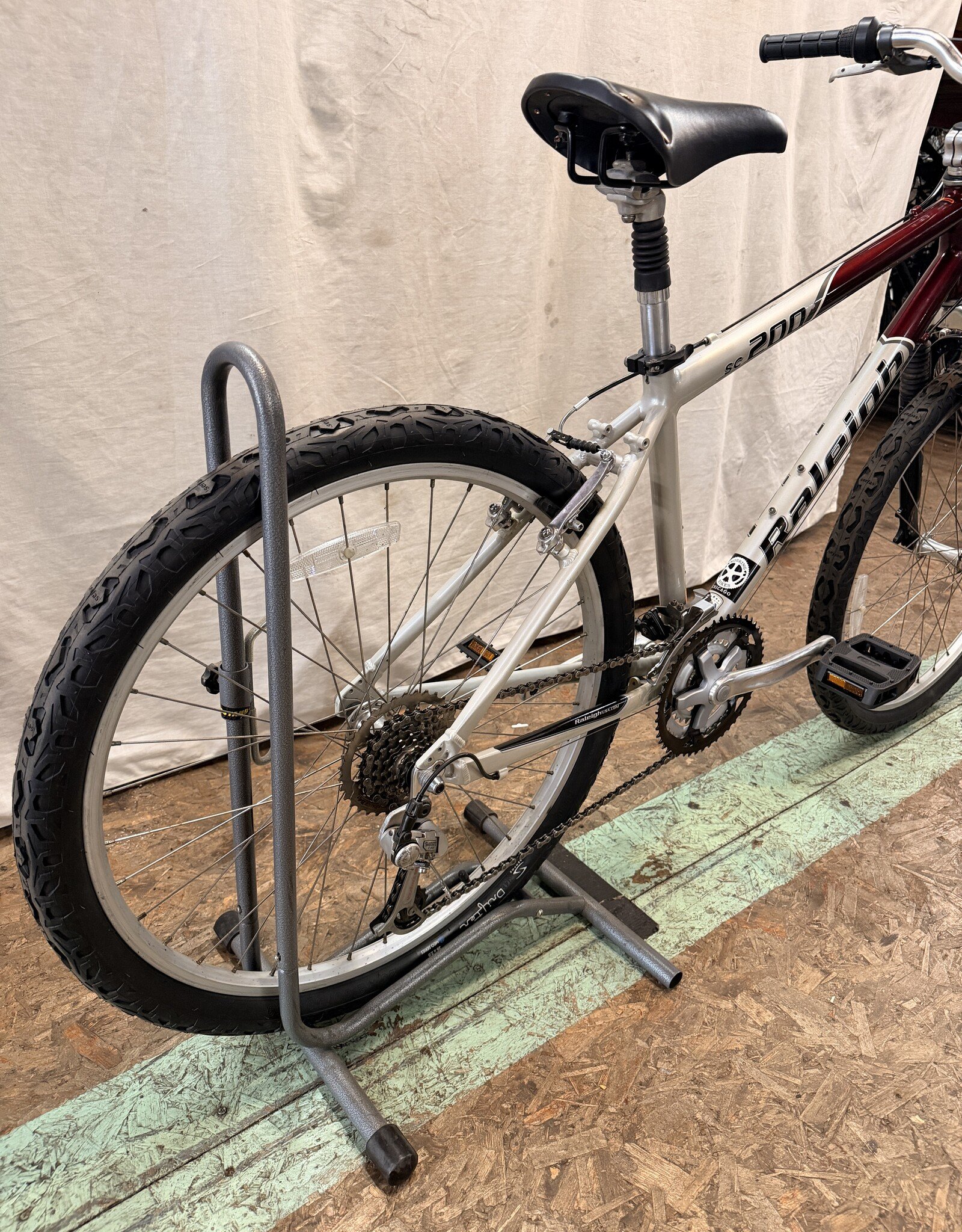 Raleigh 18" Raleigh SC200 (7754) I3L