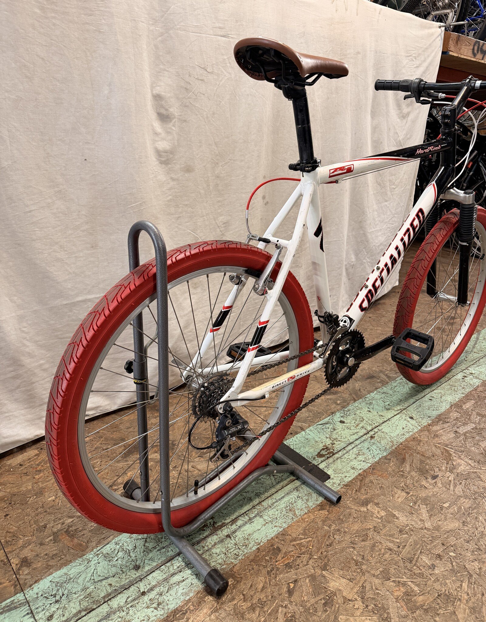 19.5" Specialized Hardrock Sport (9126) I3L