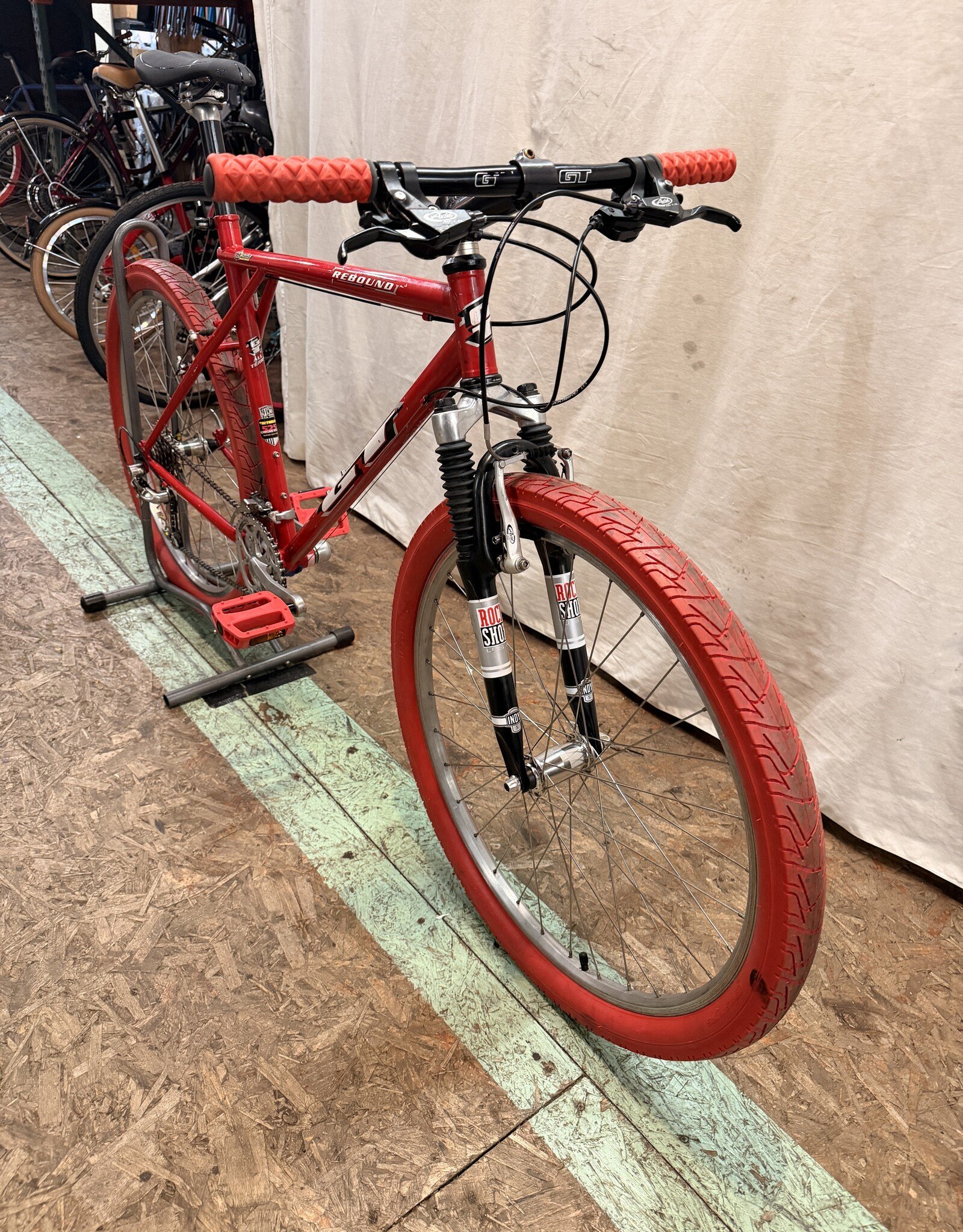 GT 18" GT Rebound (0175) I3L