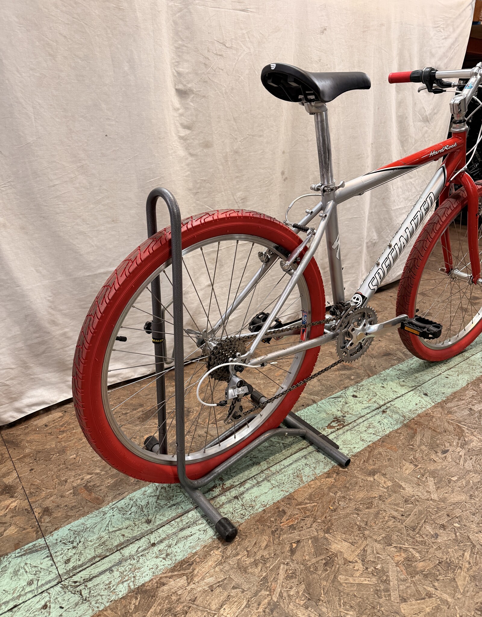 17" Specialized Hardrock (6620) I3L