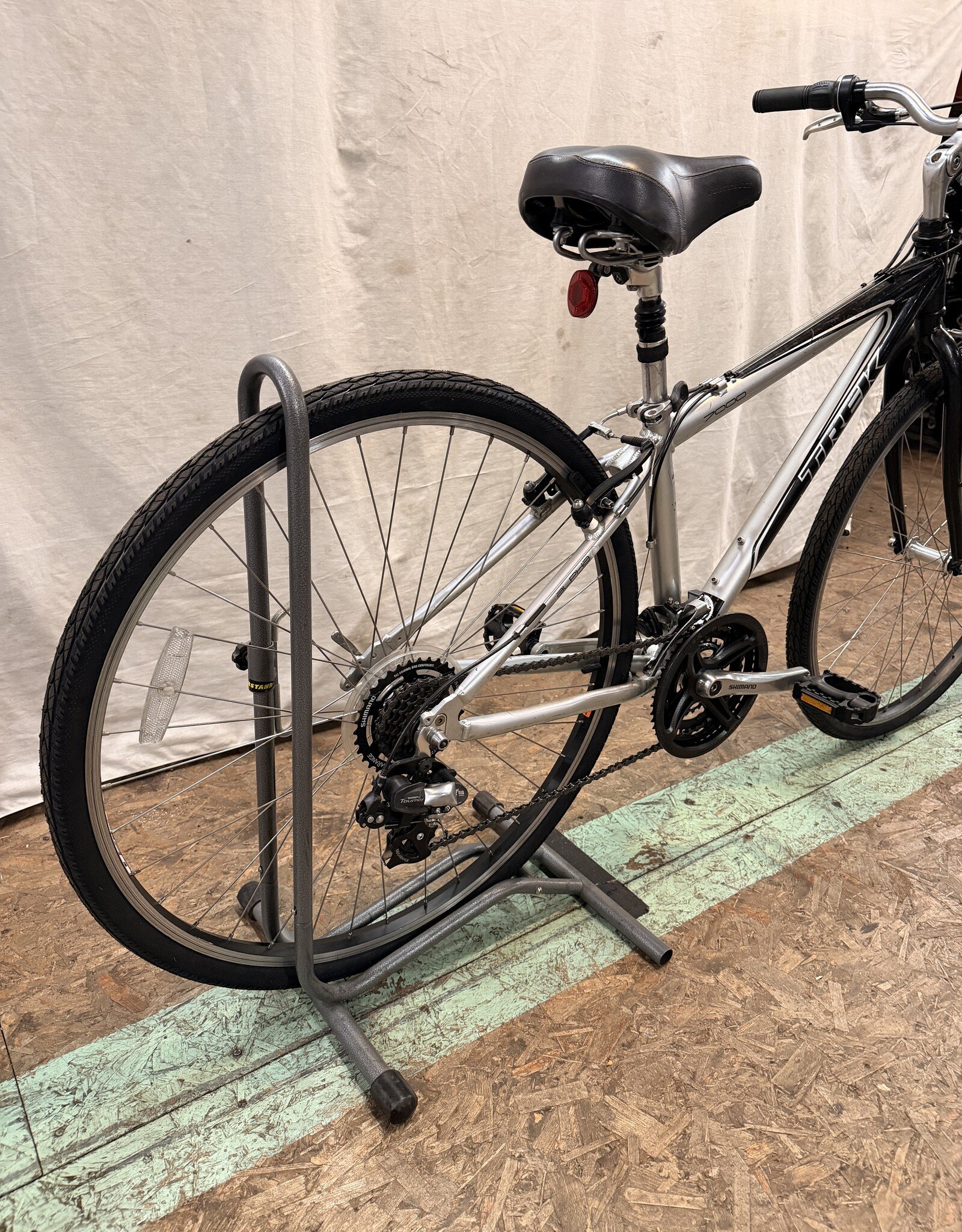 15" Trek 7000 (965E) I3L