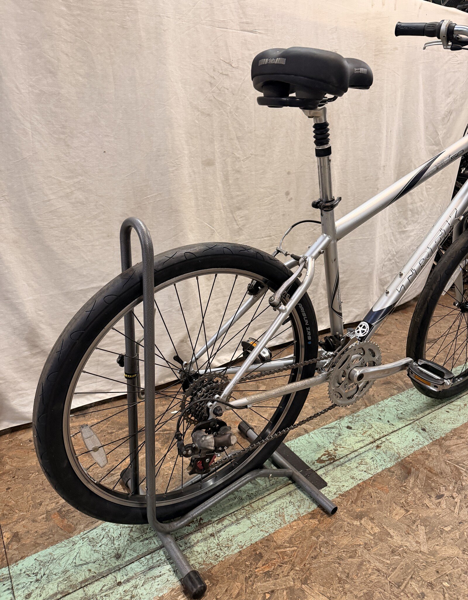 18.5" Trek Navigator 50 (0380) C5L