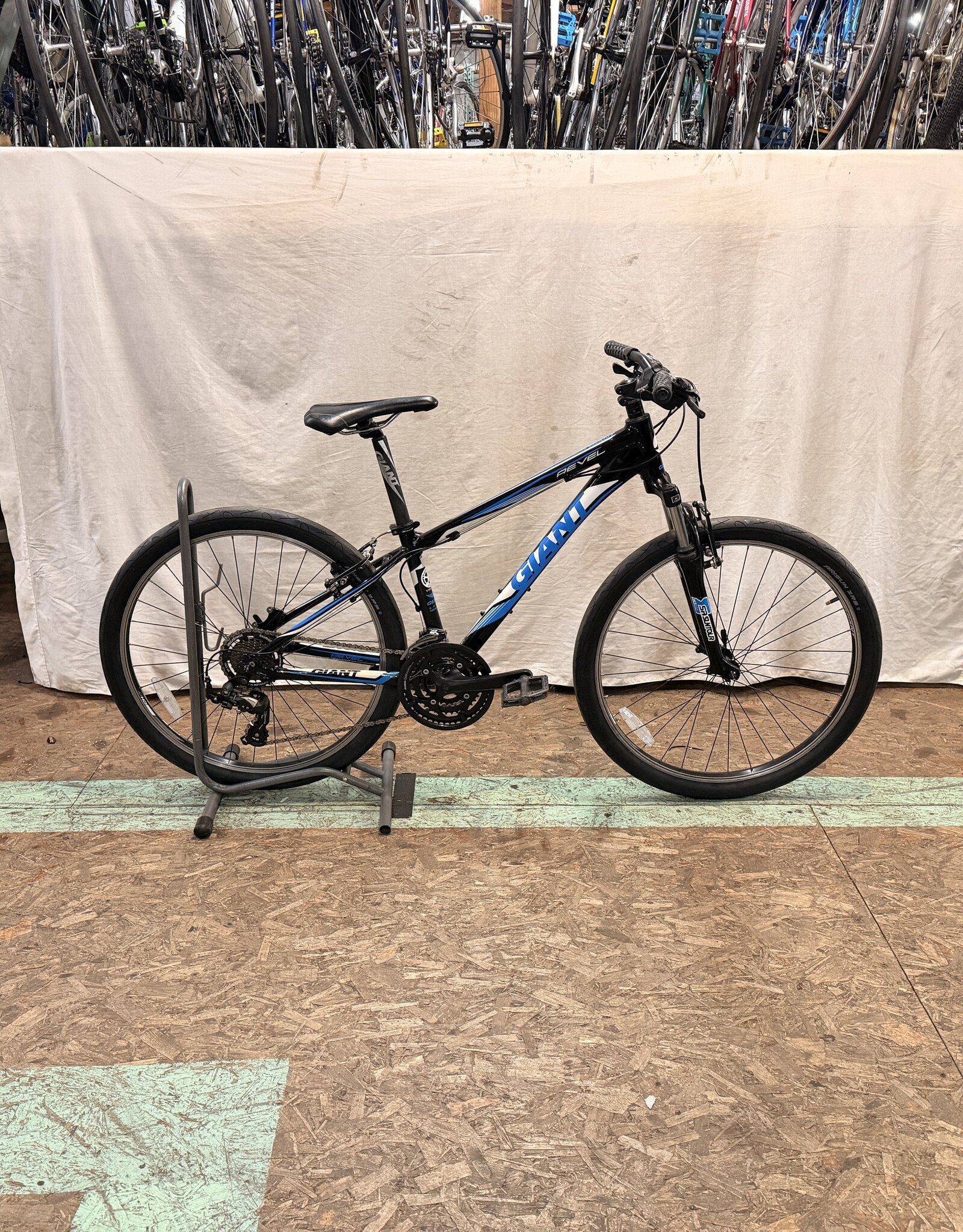 14" Giant Revel (5301) E2U