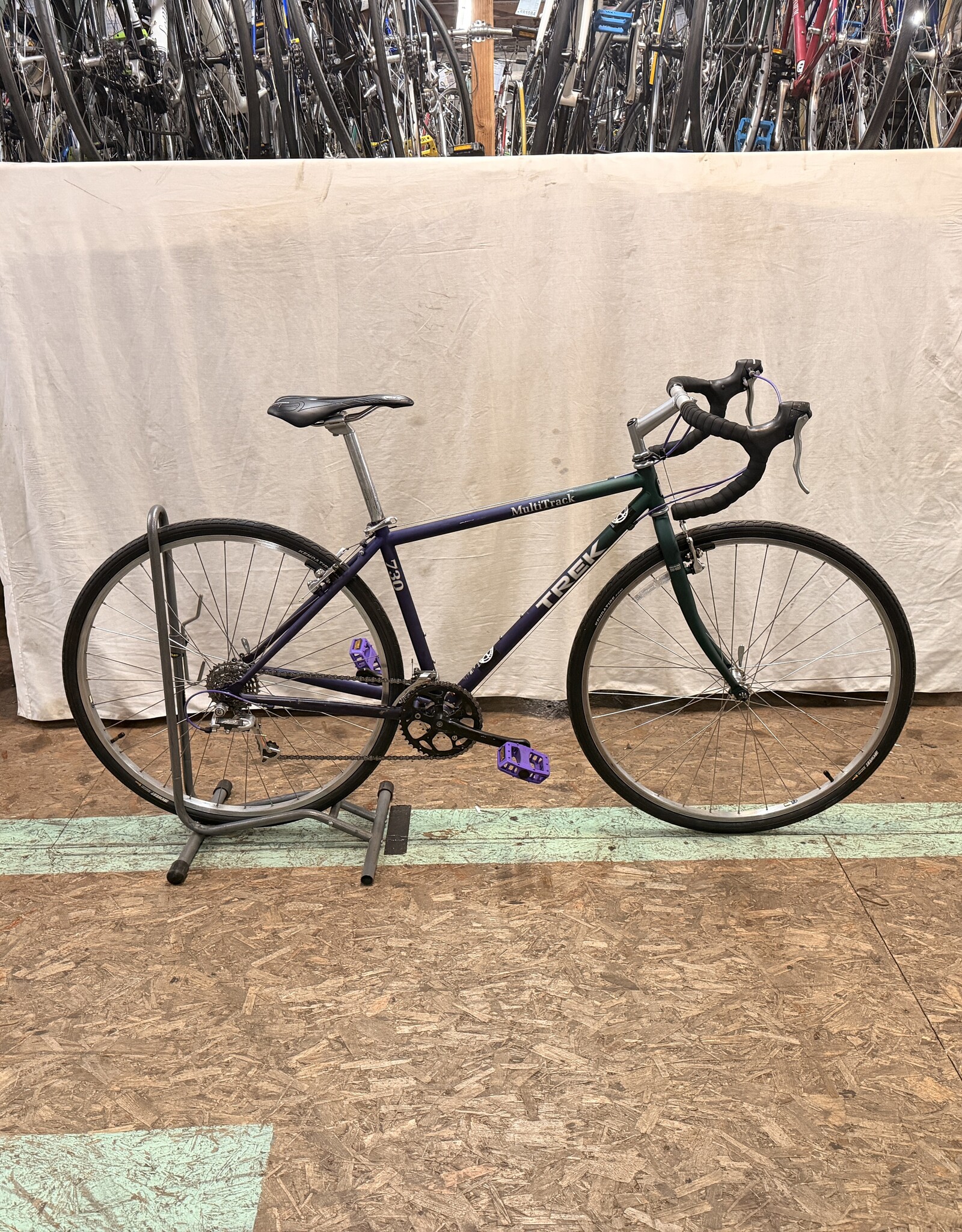 17in Trek Multitrack 730 (0730) C2U