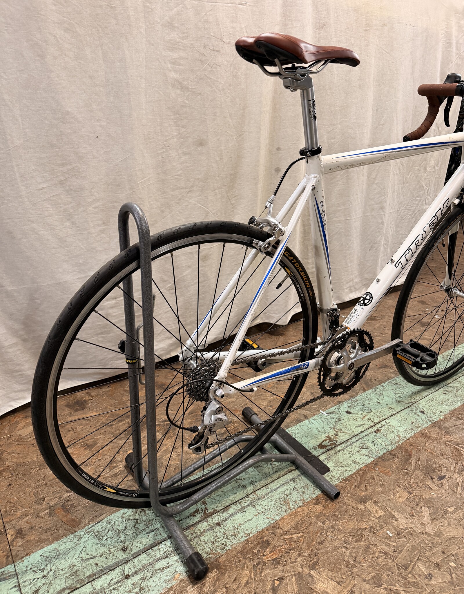 55cm Trek 1.2 (623C) C2U