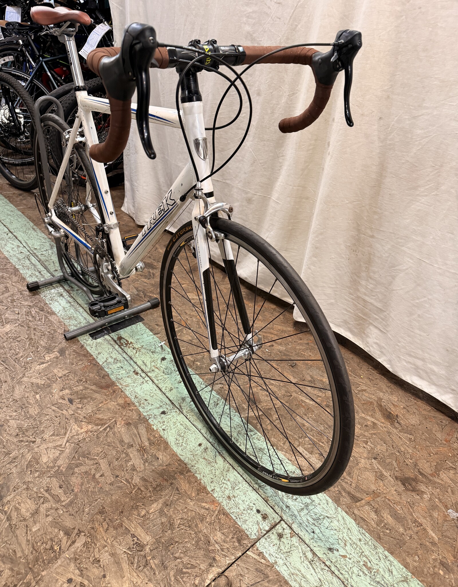 55cm Trek 1.2 (623C) C2U