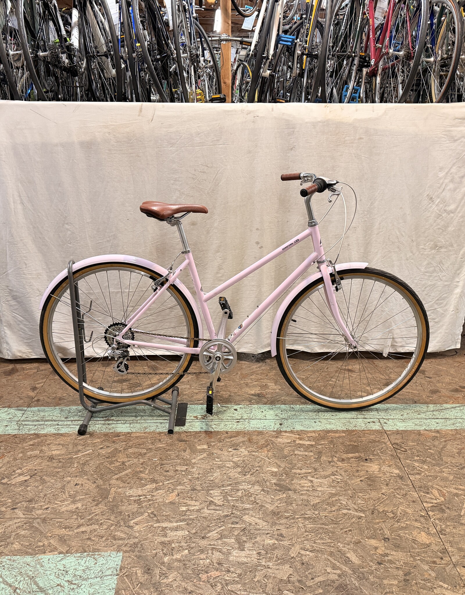 Breezer 19.5" Breezer Downtown EX (0390) C4L