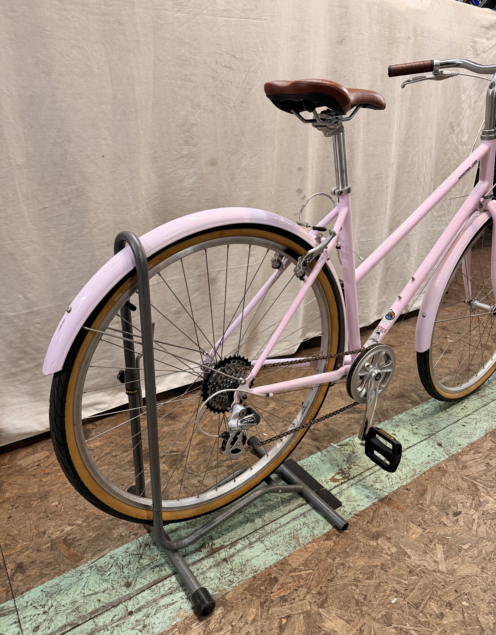 Breezer 19.5" Breezer Downtown EX (0390) C4L