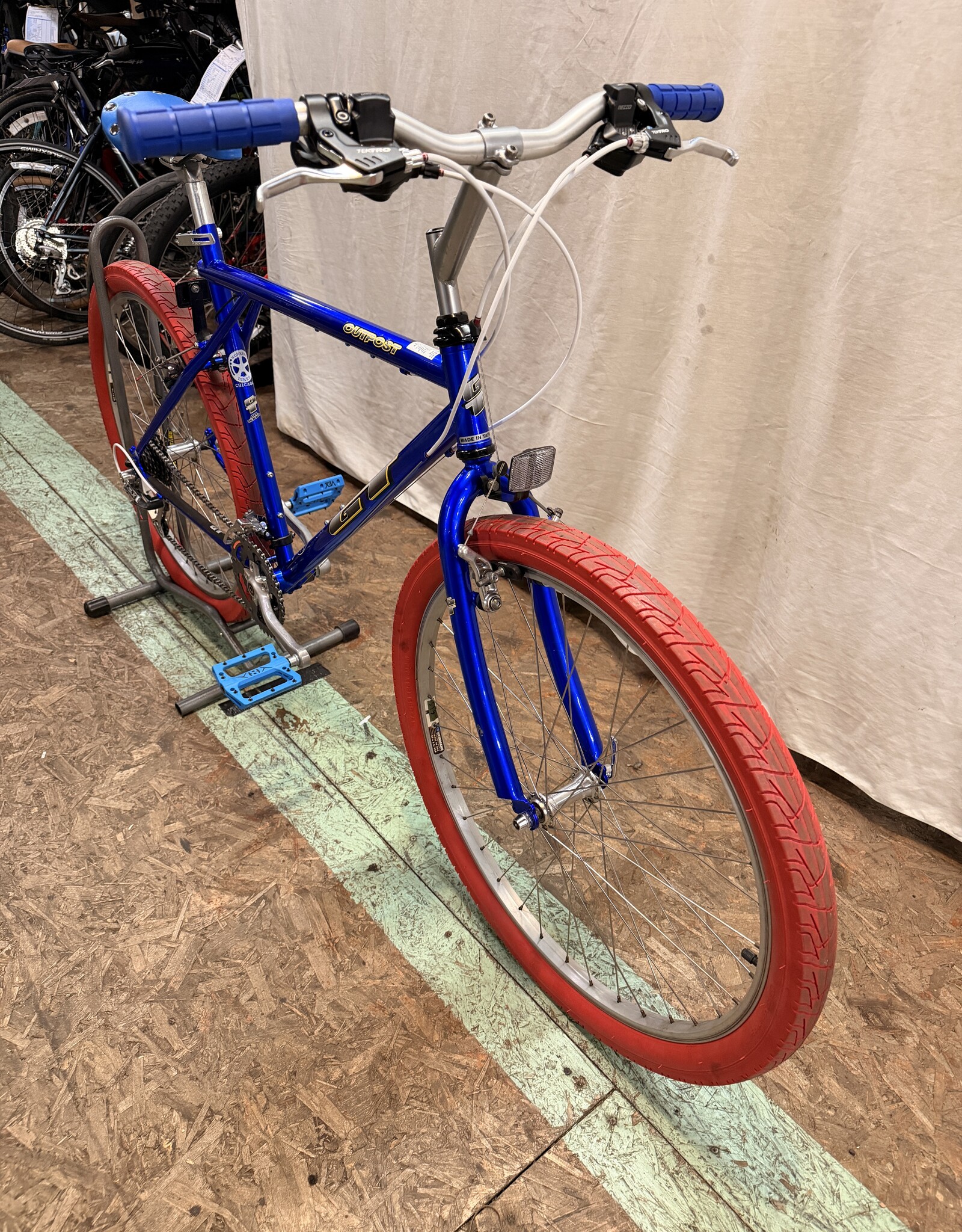 GT 18" GT Outpost (2645) H1U