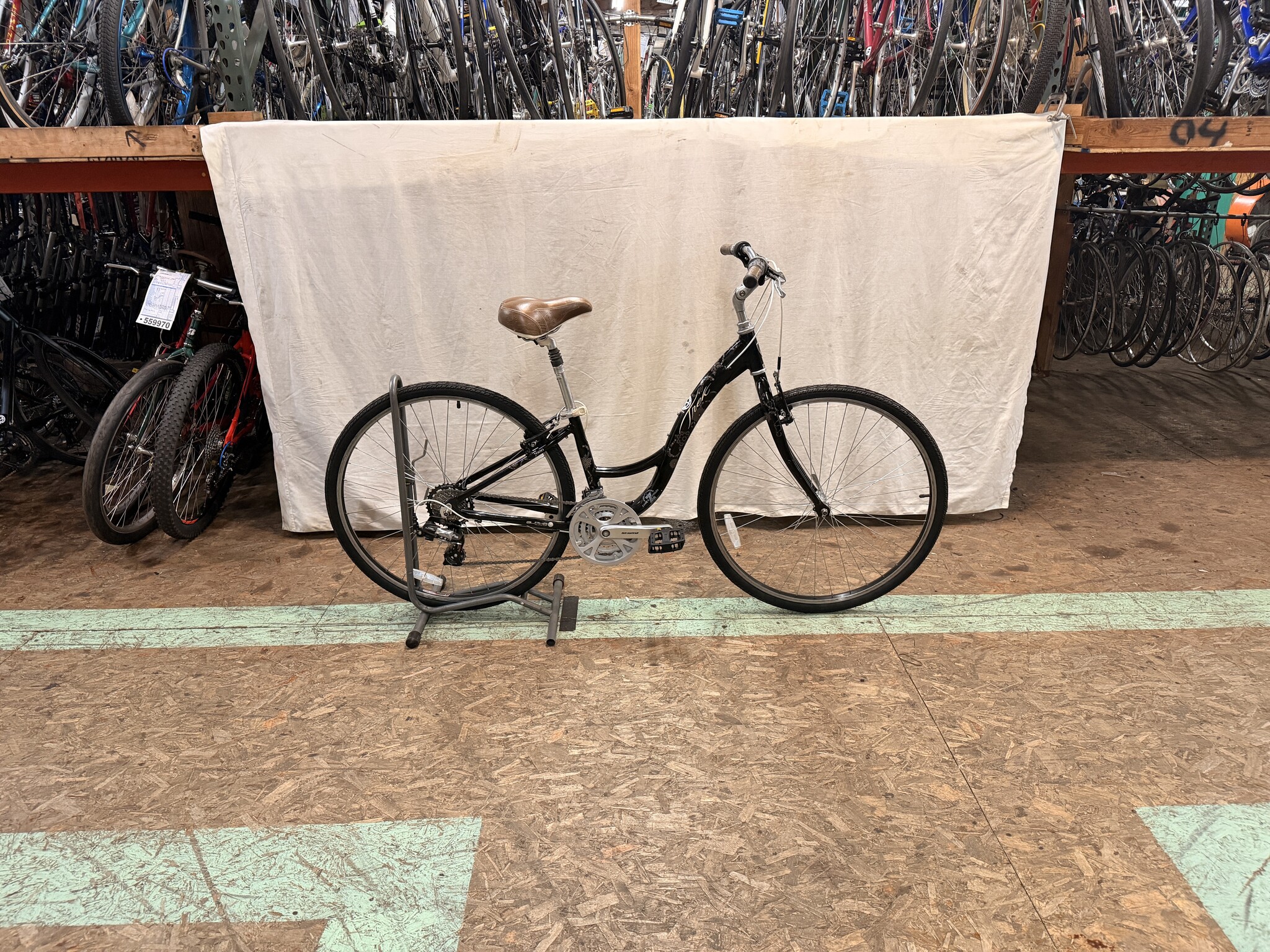14" Trek 7000 (194D) H2U - Working Bikes