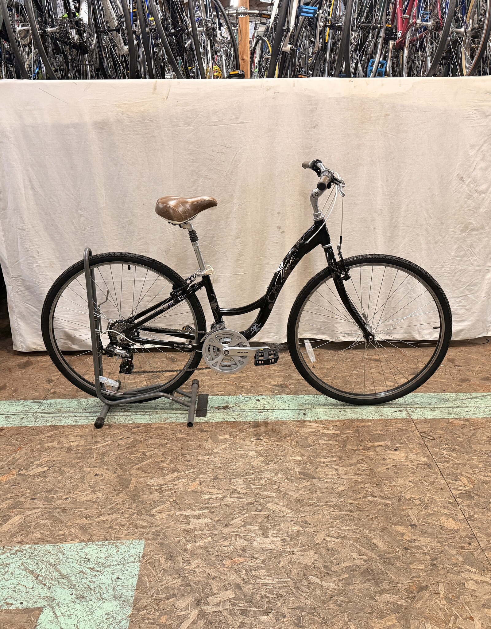 14" Trek 7000 (194D) H2U