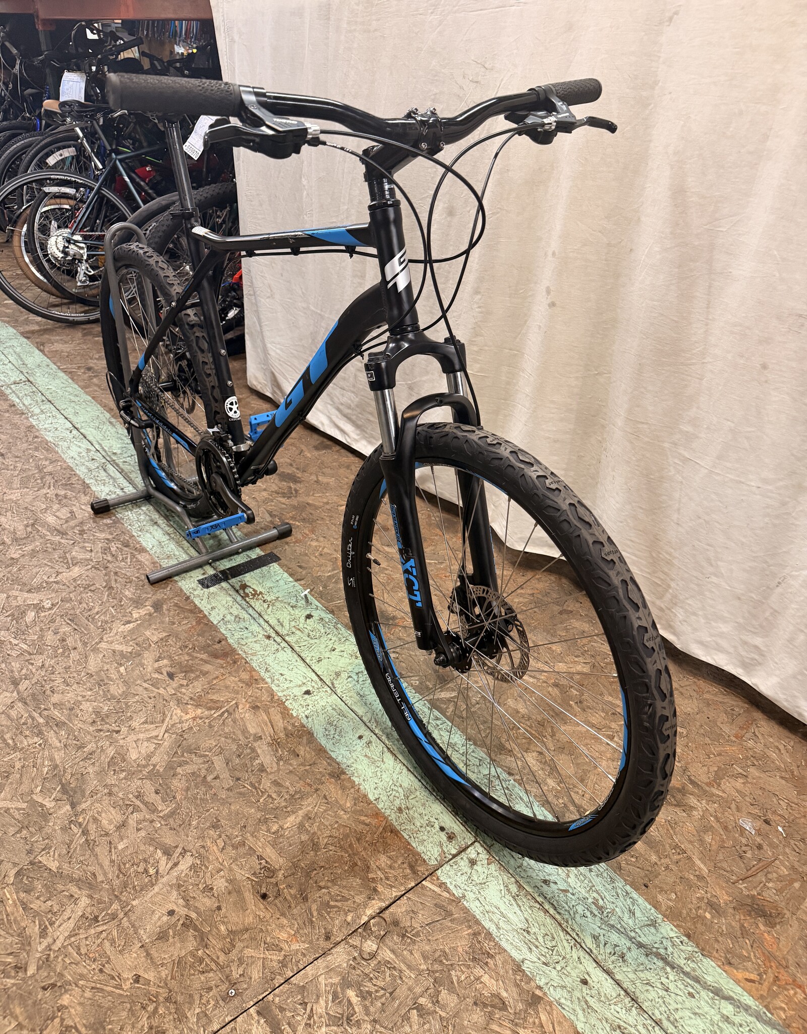 GT 21" GT Aggressor Pro (2918) H2L