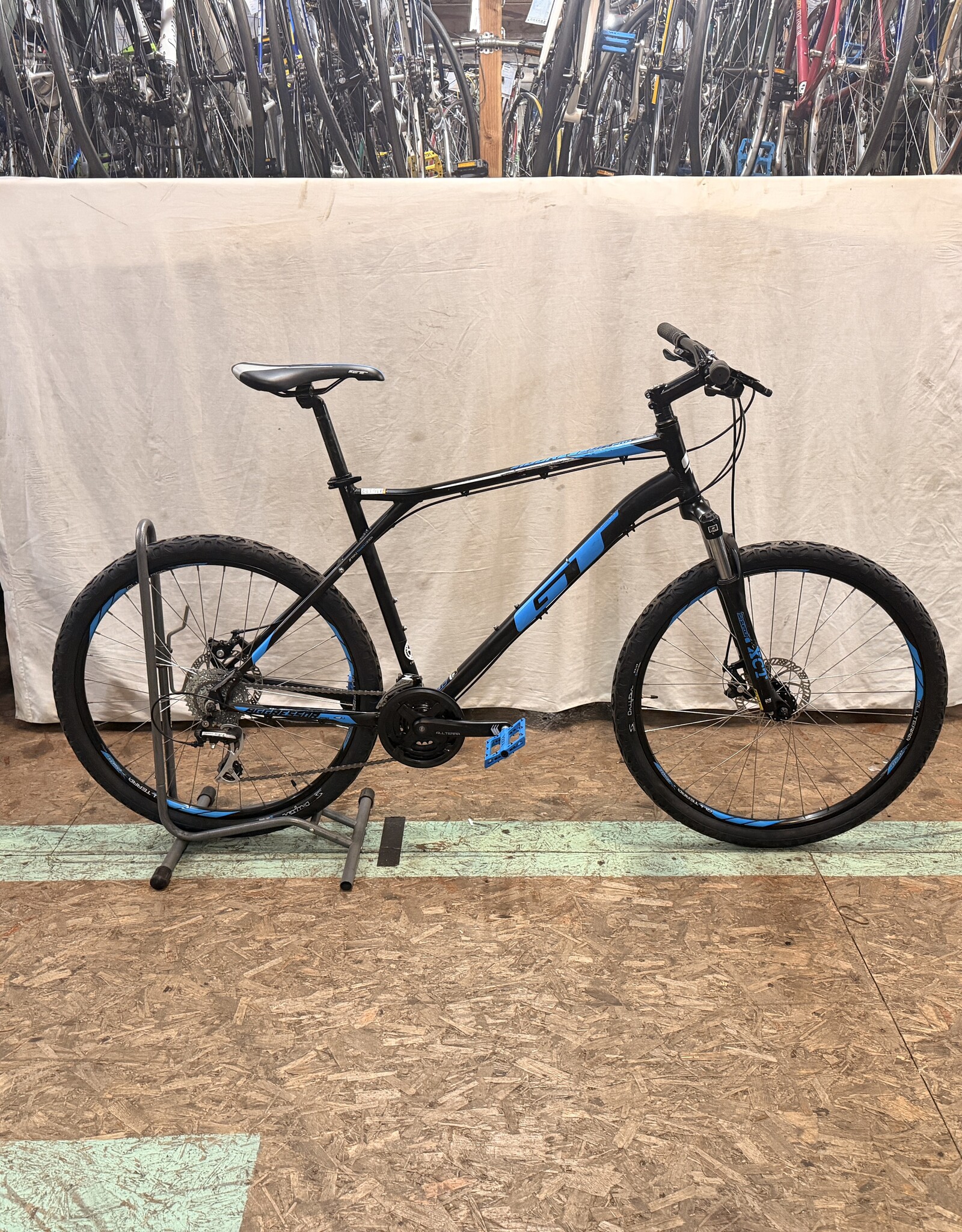 GT 21" GT Aggressor Pro (2918) H2L