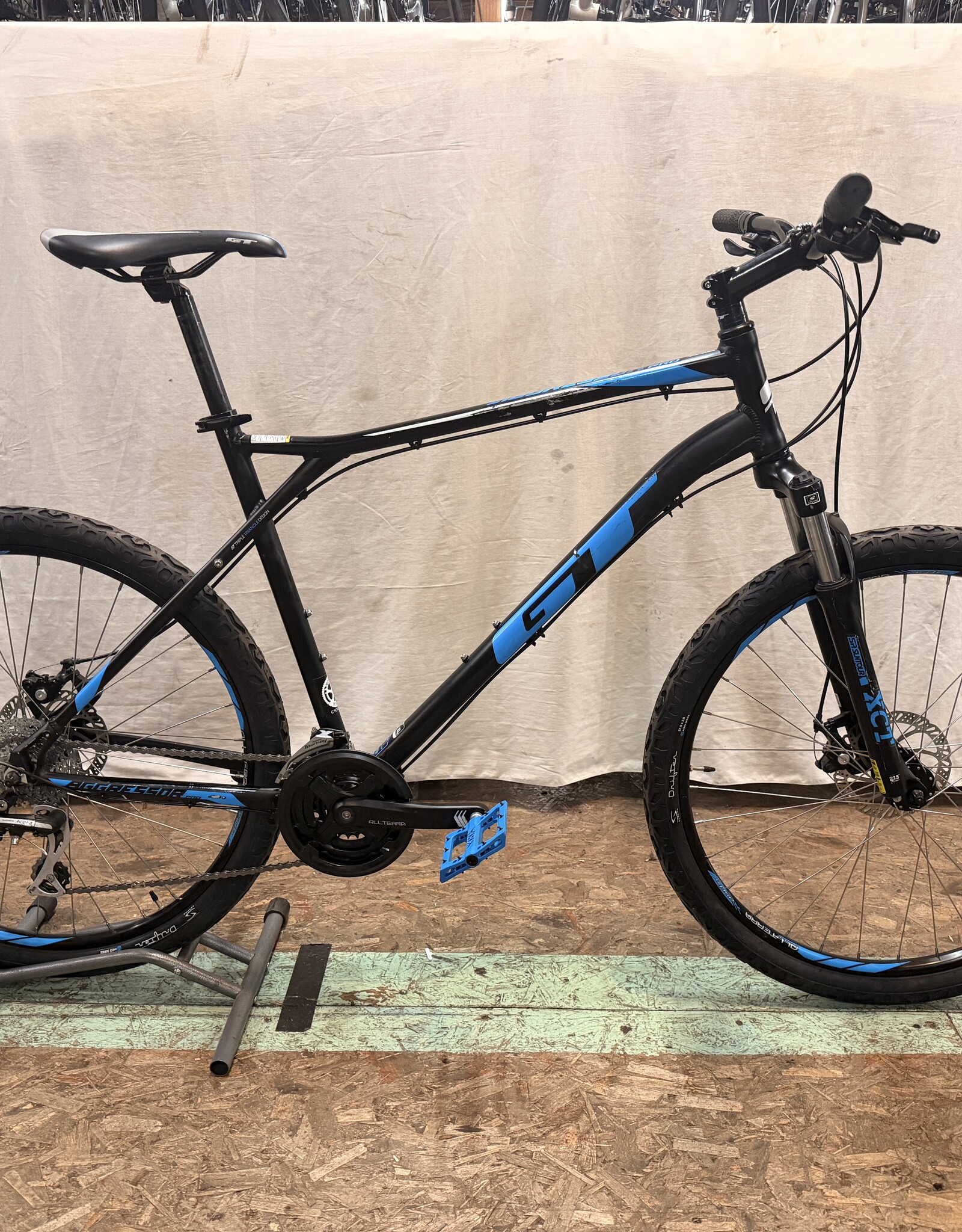 GT 21" GT Aggressor Pro (2918) H2L