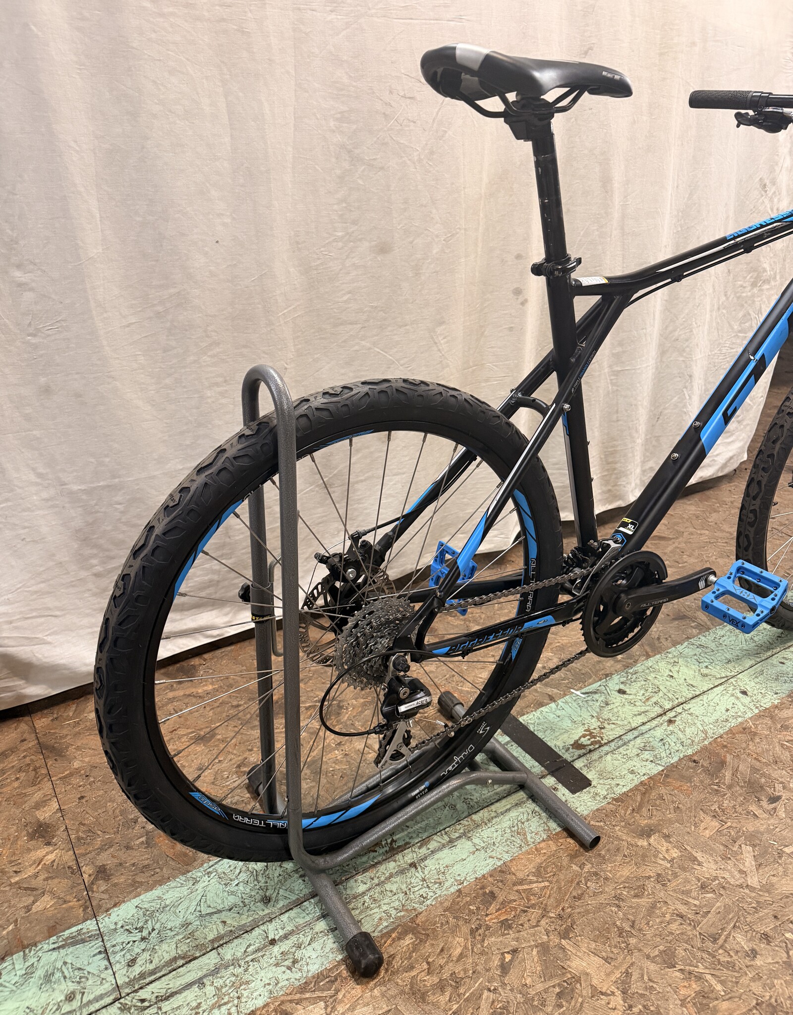 GT 21" GT Aggressor Pro (2918) H2L