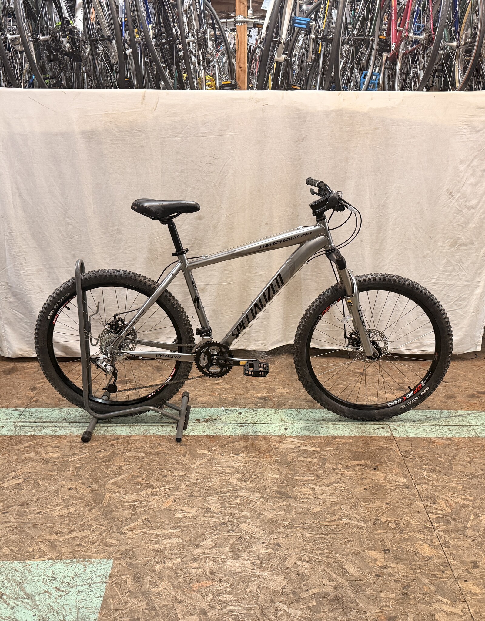 19" Specialized Hardrock Sport (8674) H2L