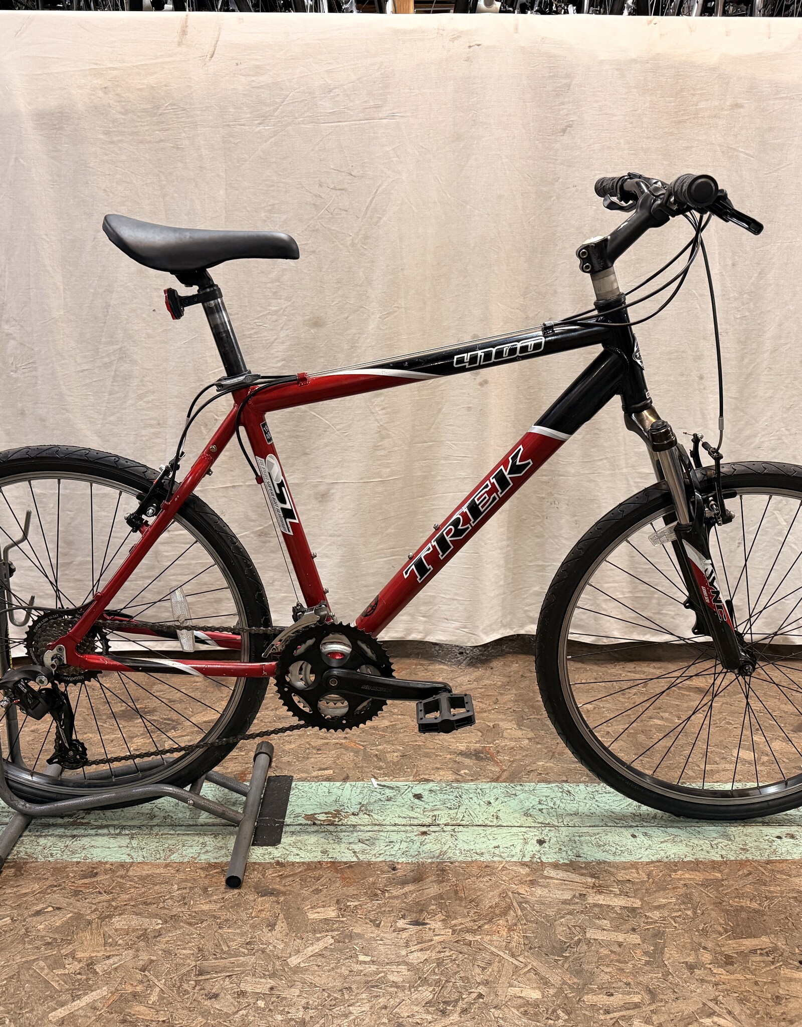 19.5" Trek 4100 SL (L800) I3L