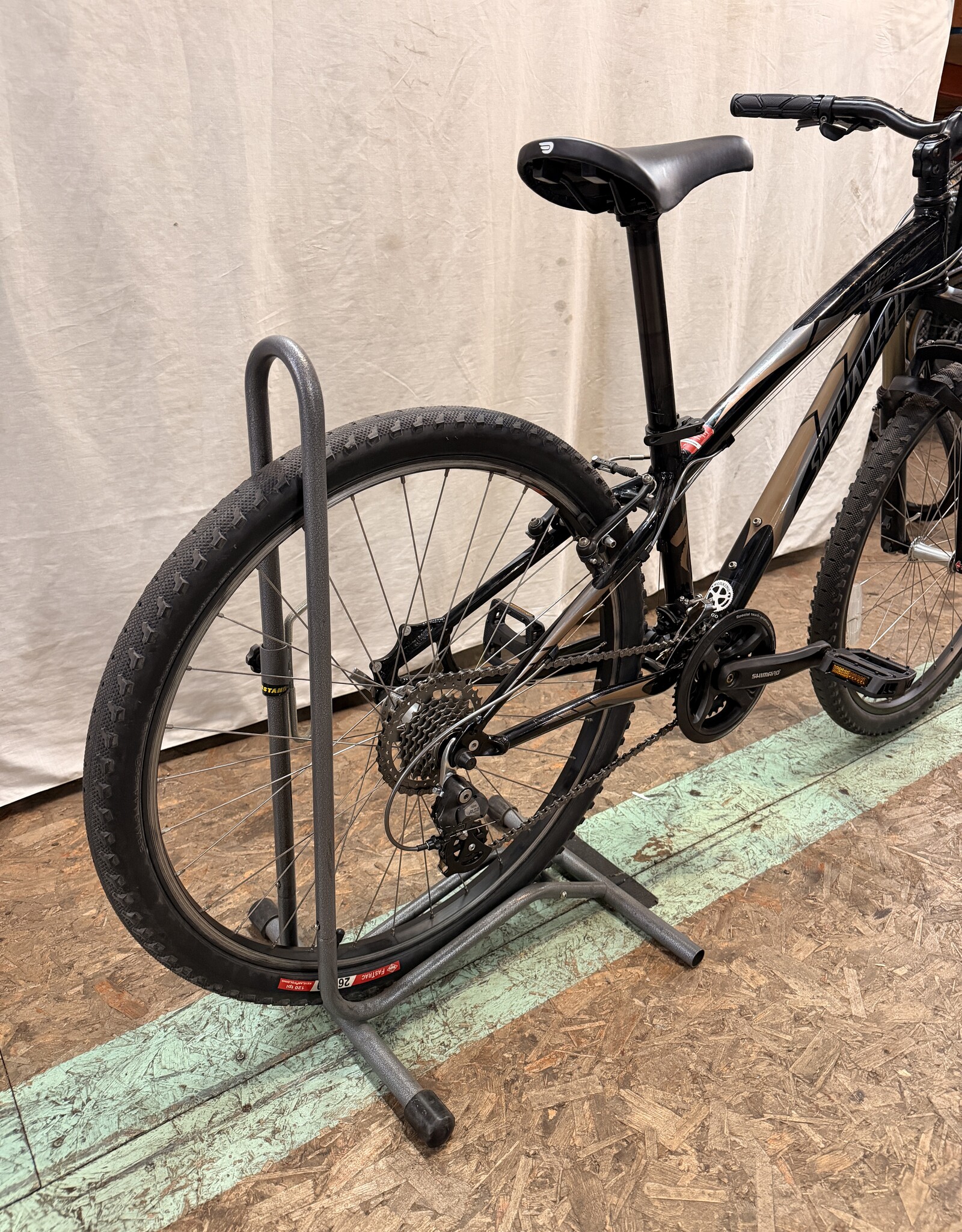13" Specialized Hardrock (2743) I3L