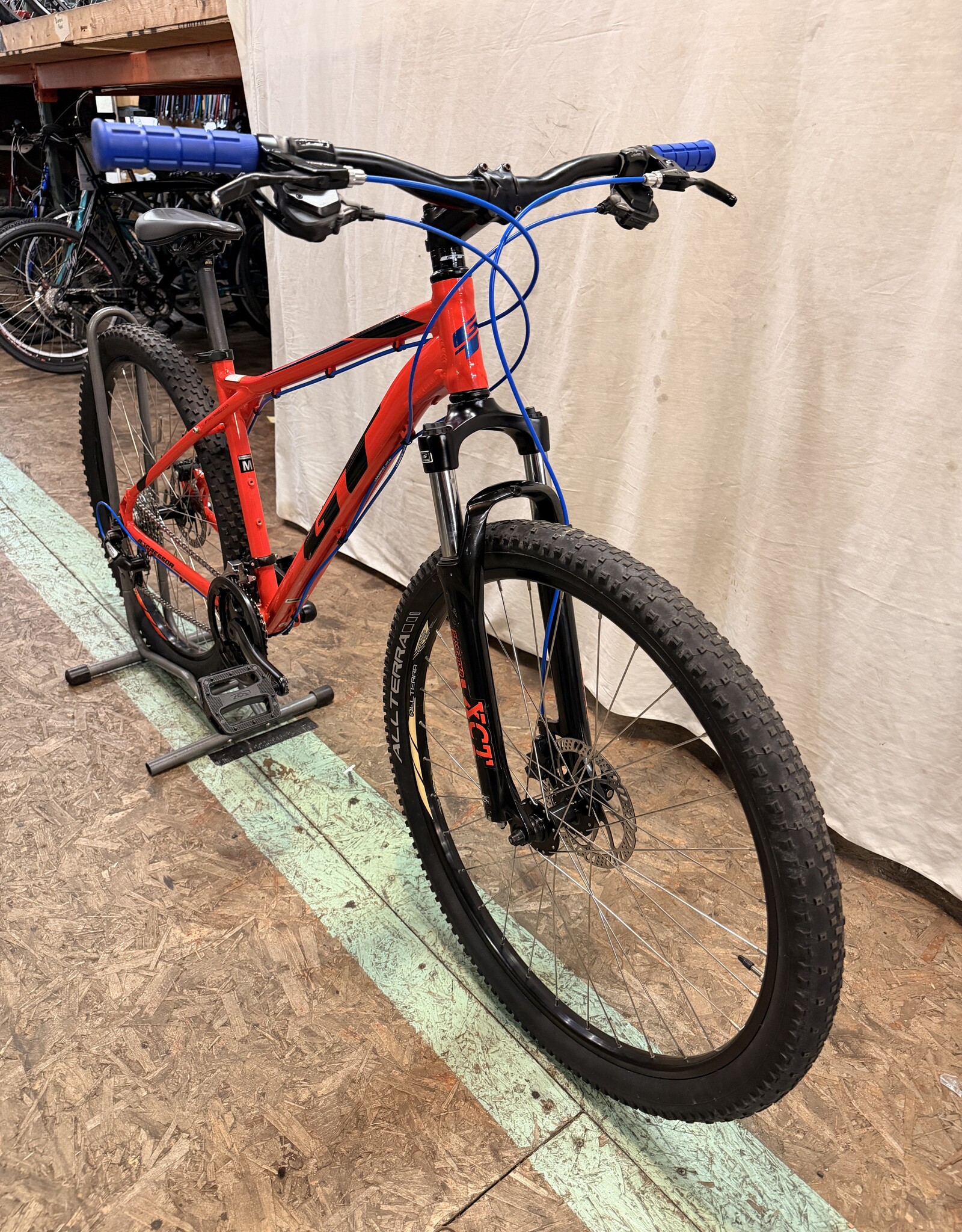 GT 17.5" GT Agressor Pro (9454) C4L