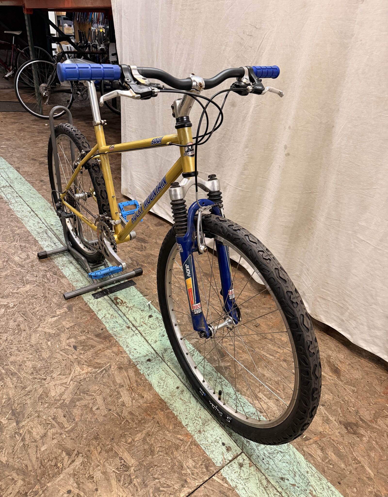 Rocky Mountain 16" Rocky Mountain Soul (0914) H4L