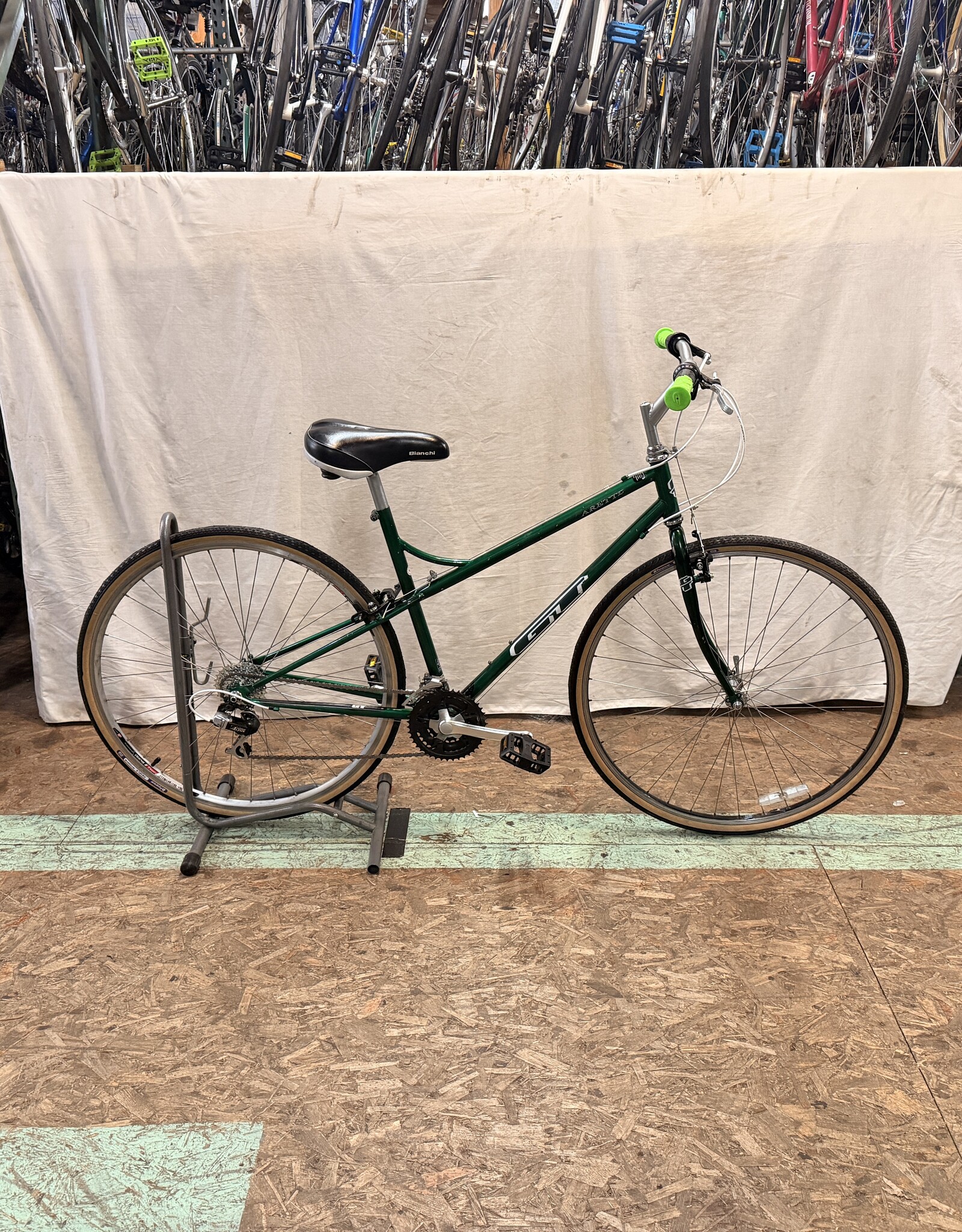 GT 19" GT Arette (7670) I4L