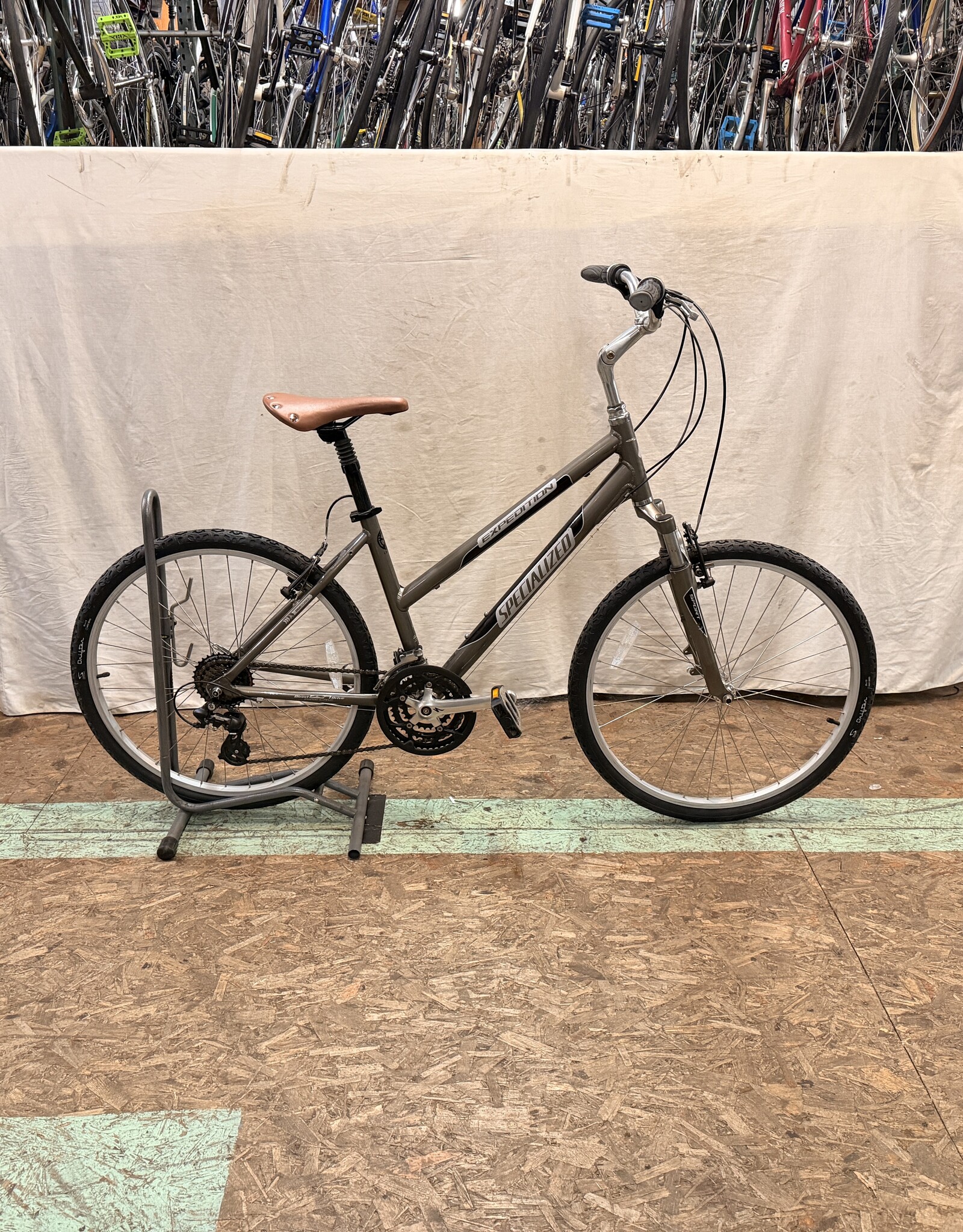 17" Specialized Expedition (4755) I4L
