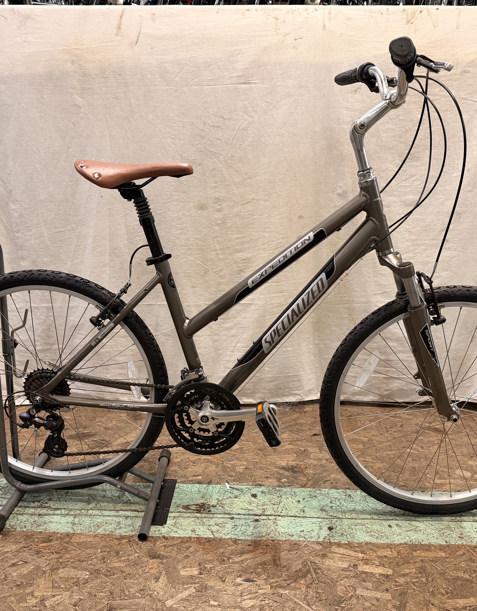 17" Specialized Expedition (4755) I4L