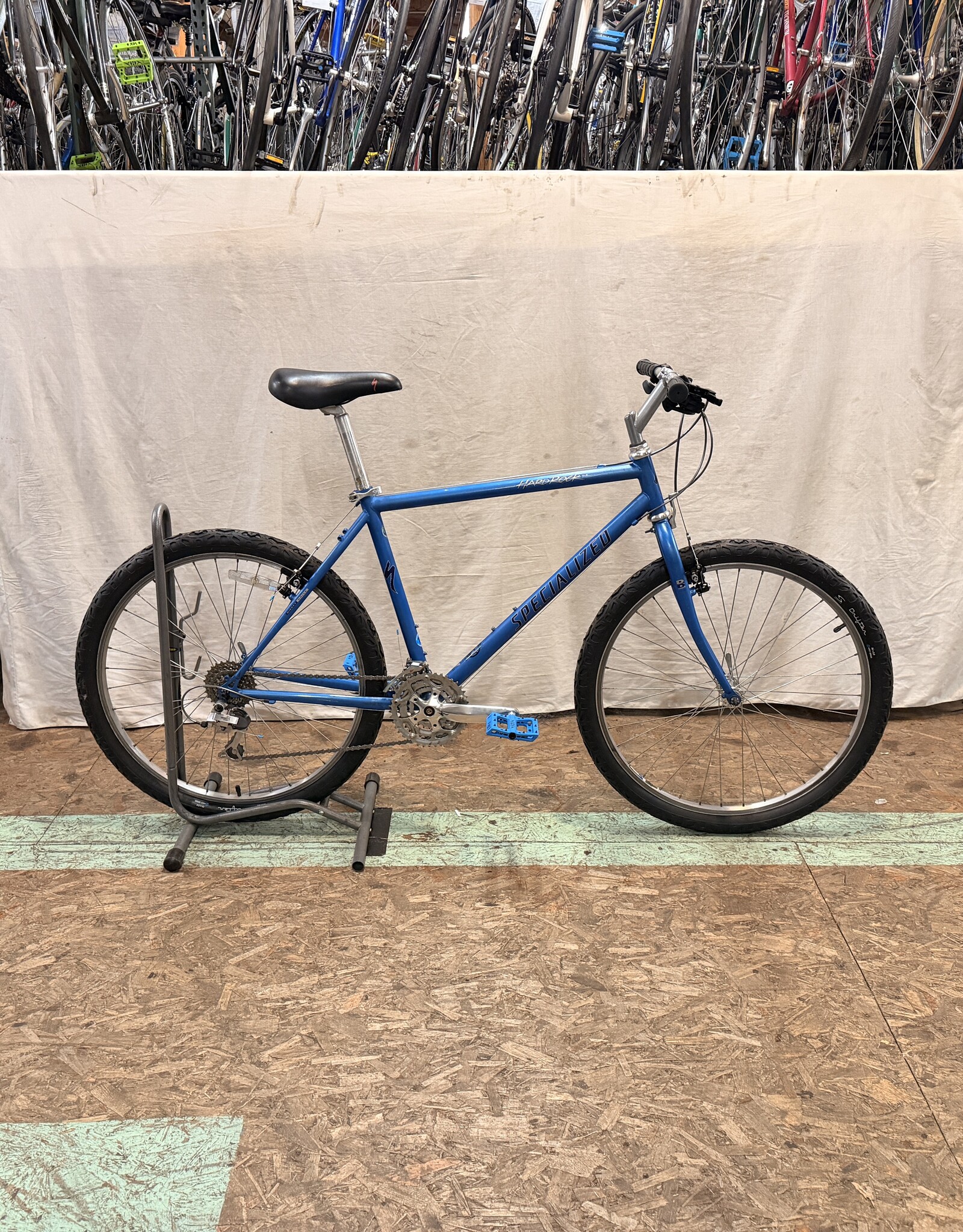 19" Specialized Hardrock (1434) I4L