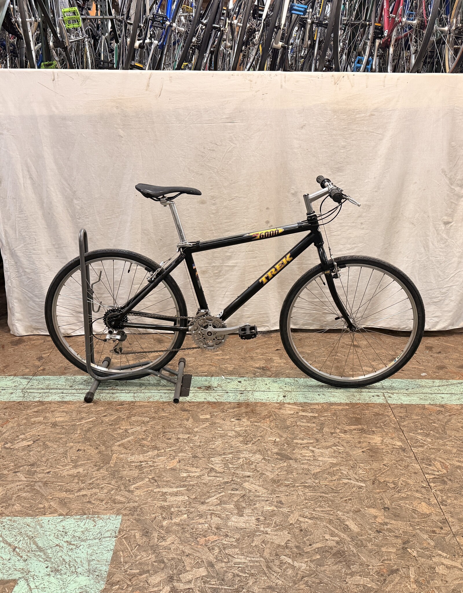 16" Trek ZX 6000 (2611) I4L