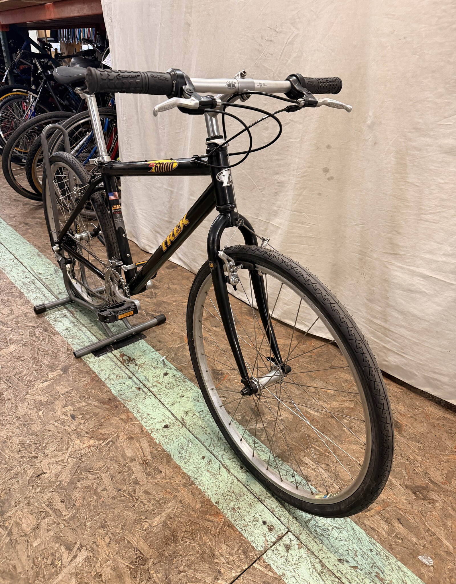 16" Trek ZX 6000 (2611) I4L