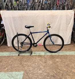 17" Trek 820 Mountain Track (9563) I4L