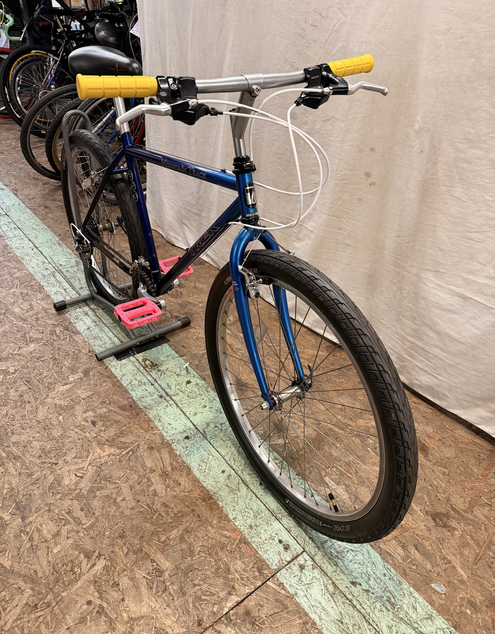 17" Trek 820 Mountain Track (9563) I4L