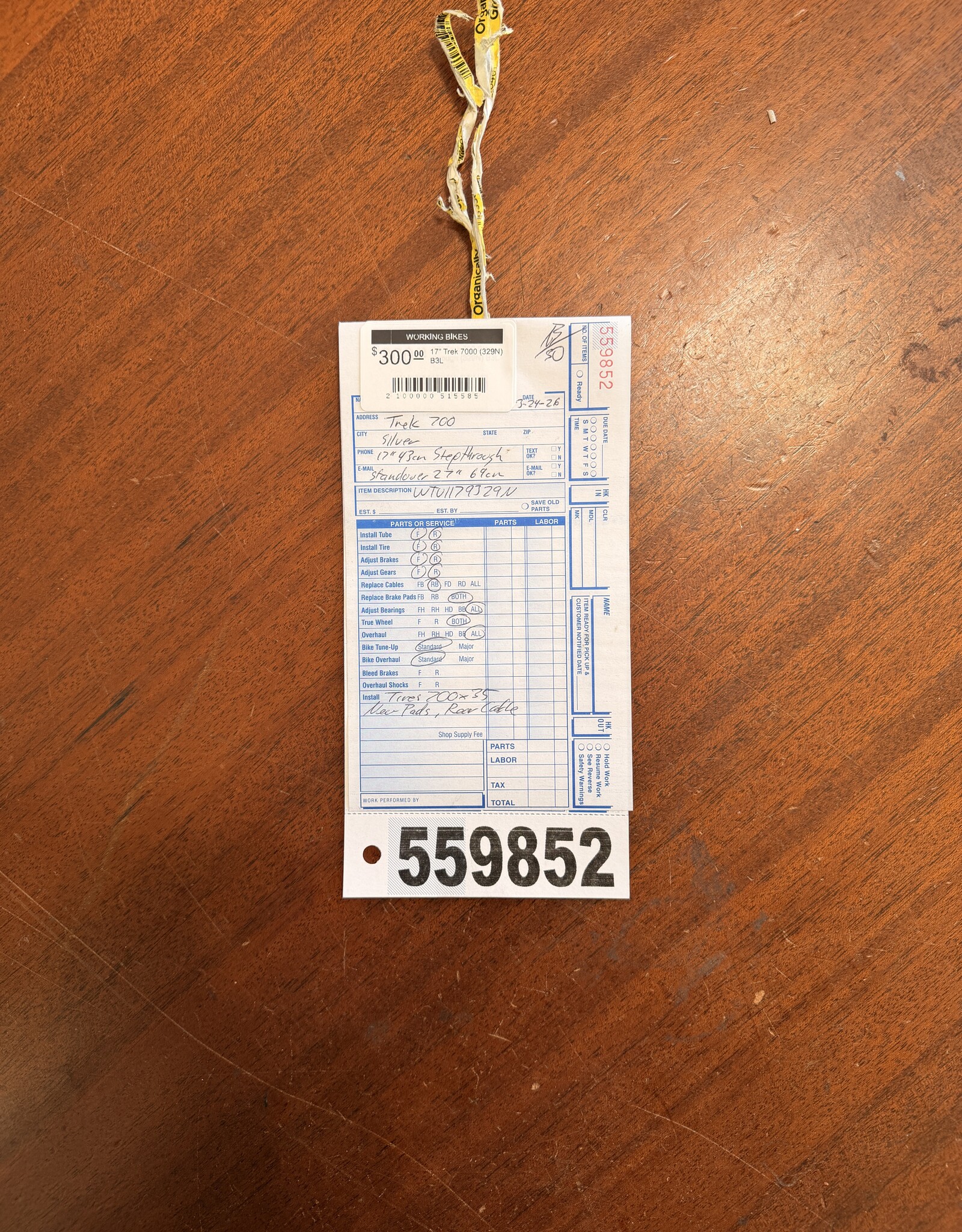 17" Trek 7000  (329N) B3L