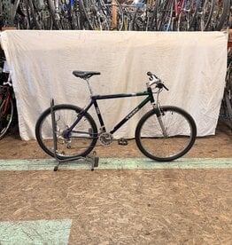 17" Trek 7000  (329N) B3L