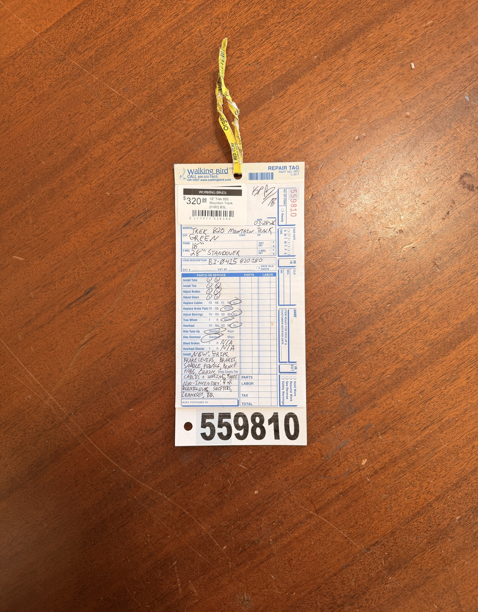 18" Trek 820 Mountain Track (0180) B3L