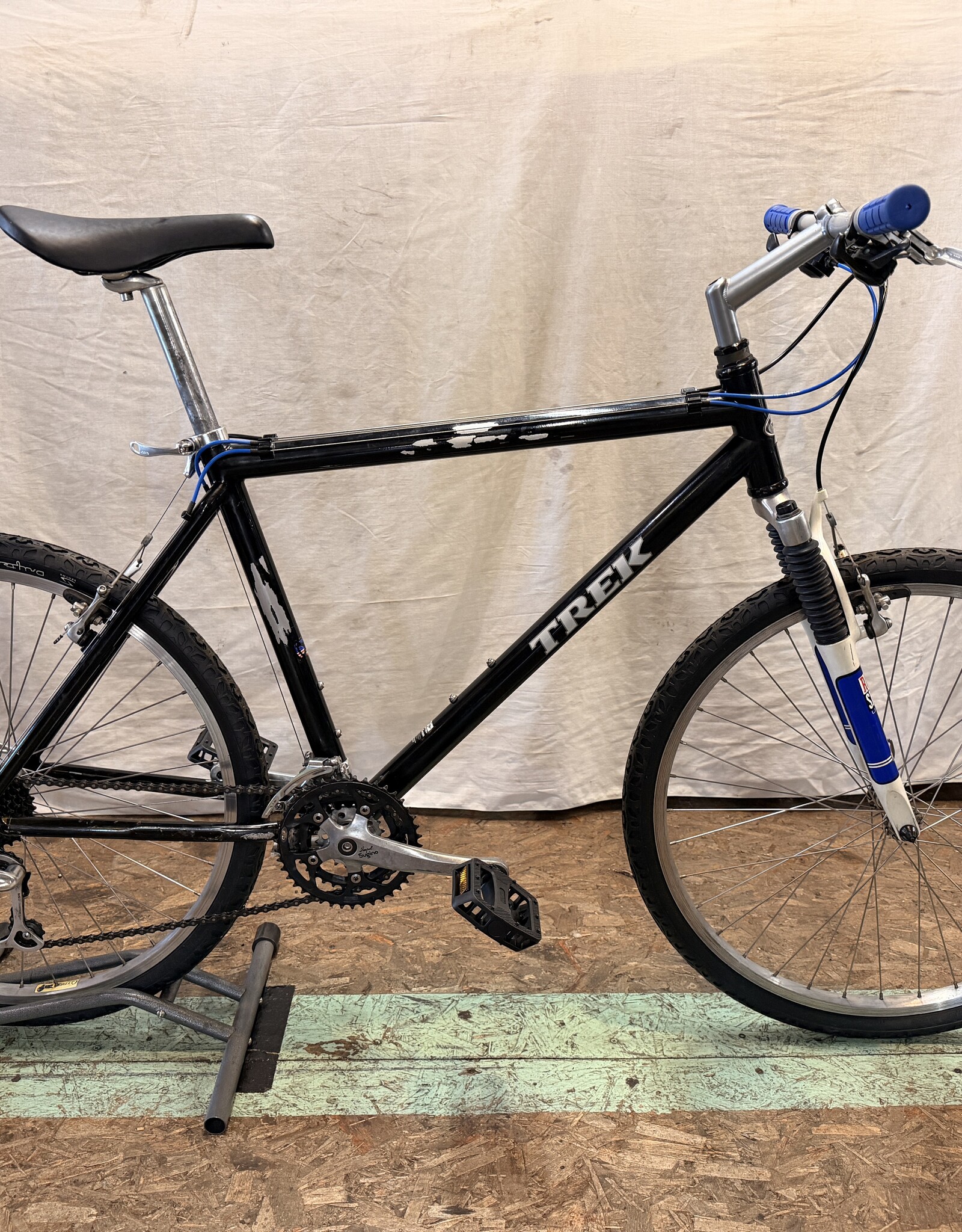 18" Trek 3500 (910M) B3L