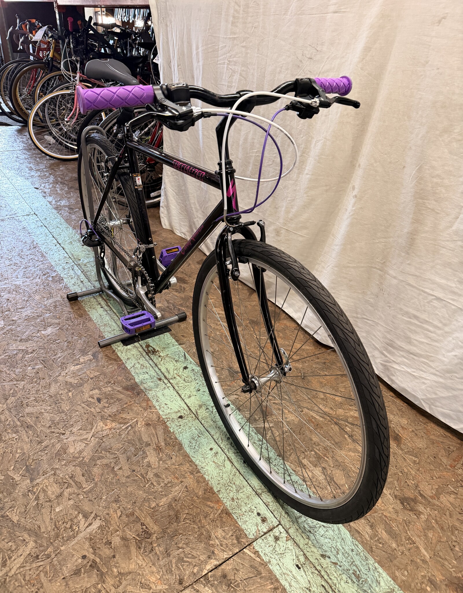 19.5" Specialized Cross Roads (6551) B3L