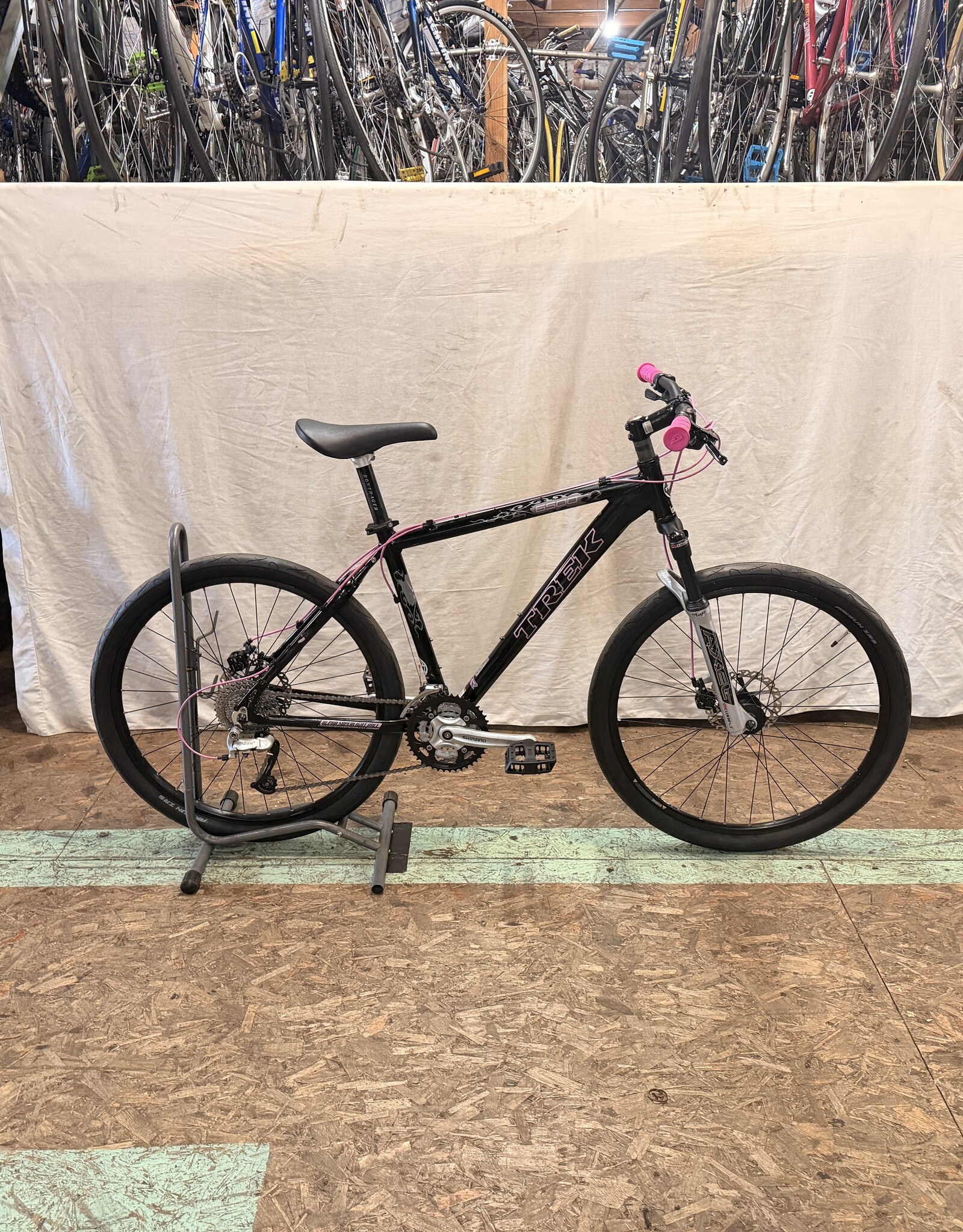 18" Trek 6500 (593A) B3L