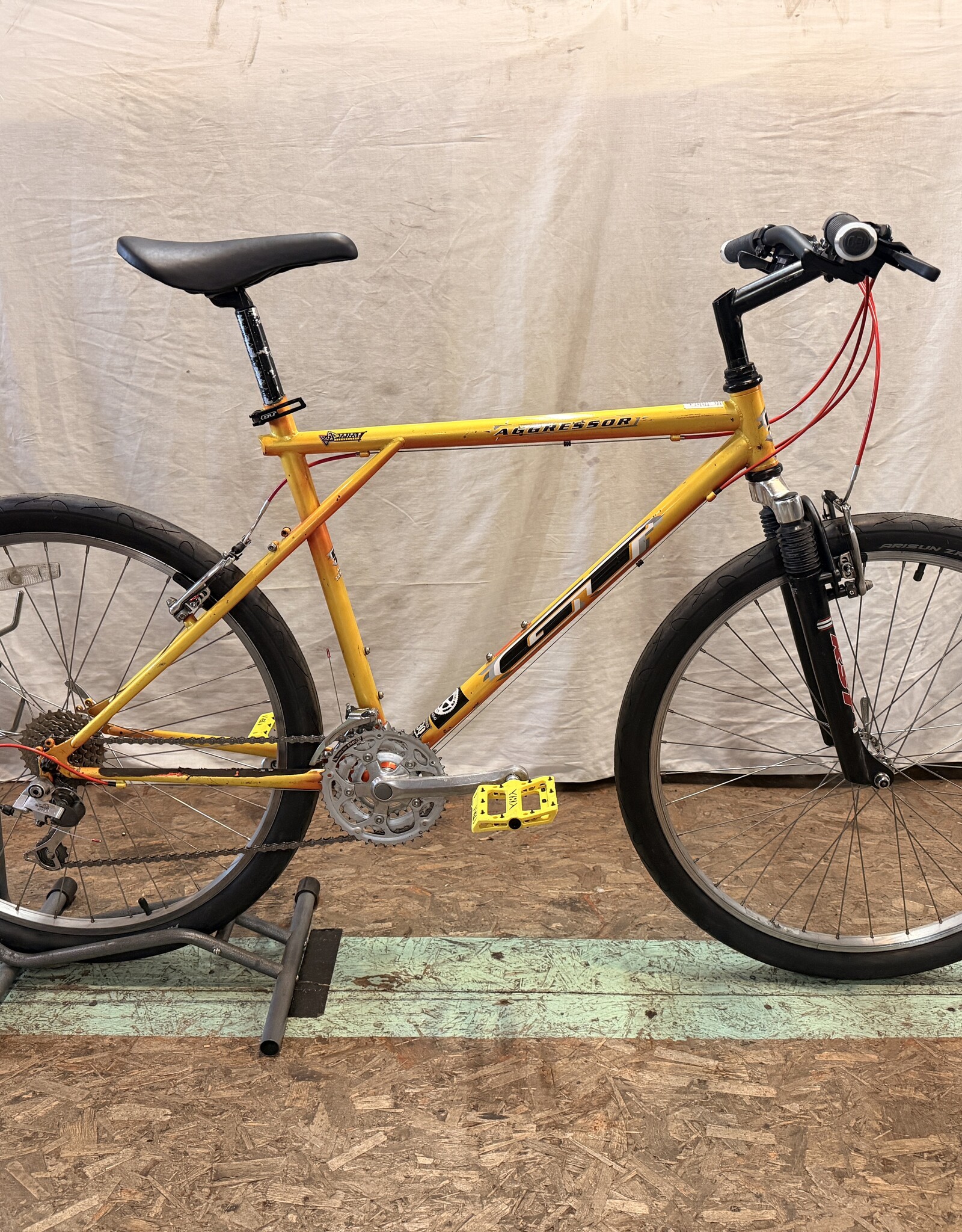 GT 20" GT Aggressor (9430) B3L