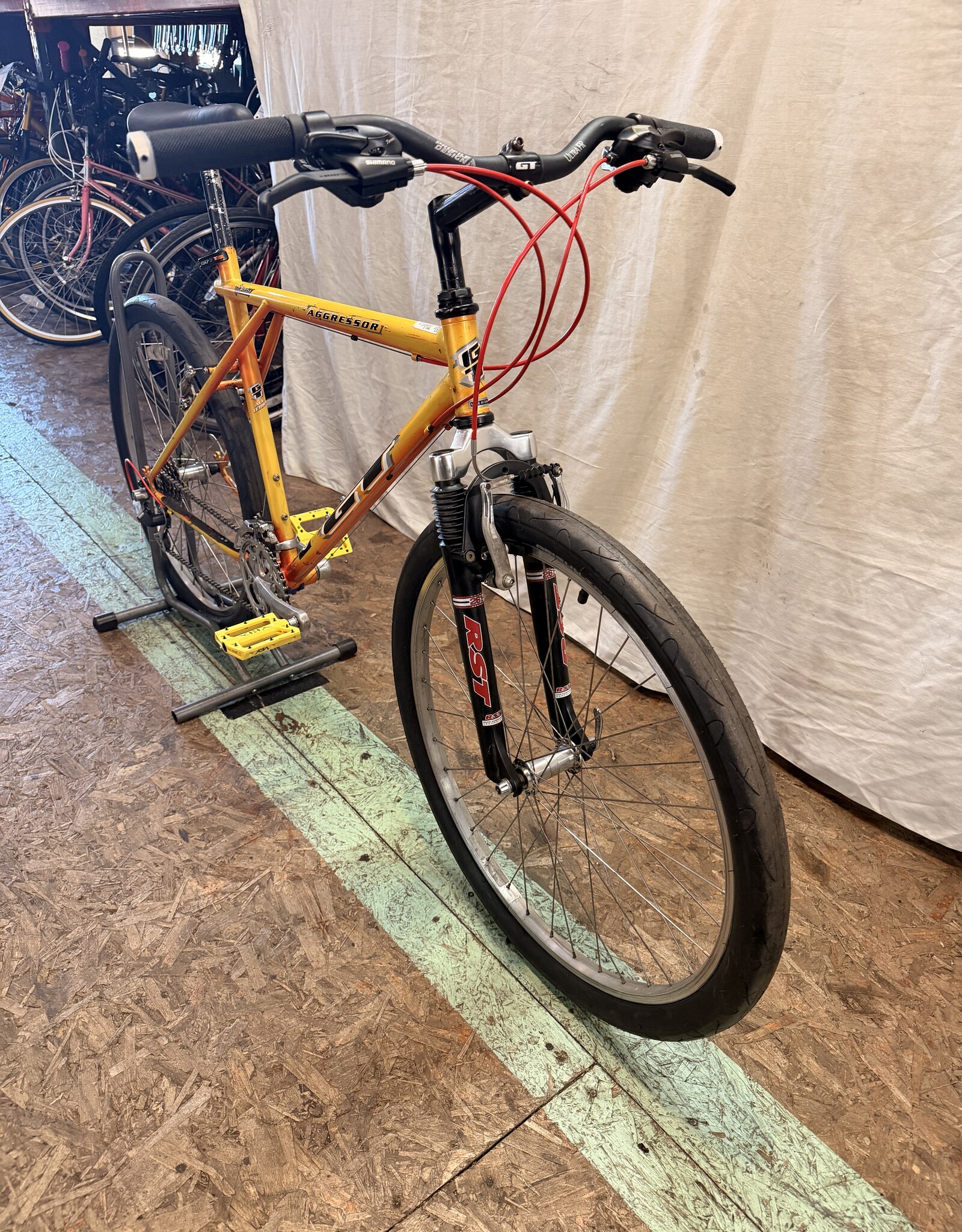 GT 20" GT Aggressor (9430) B3L