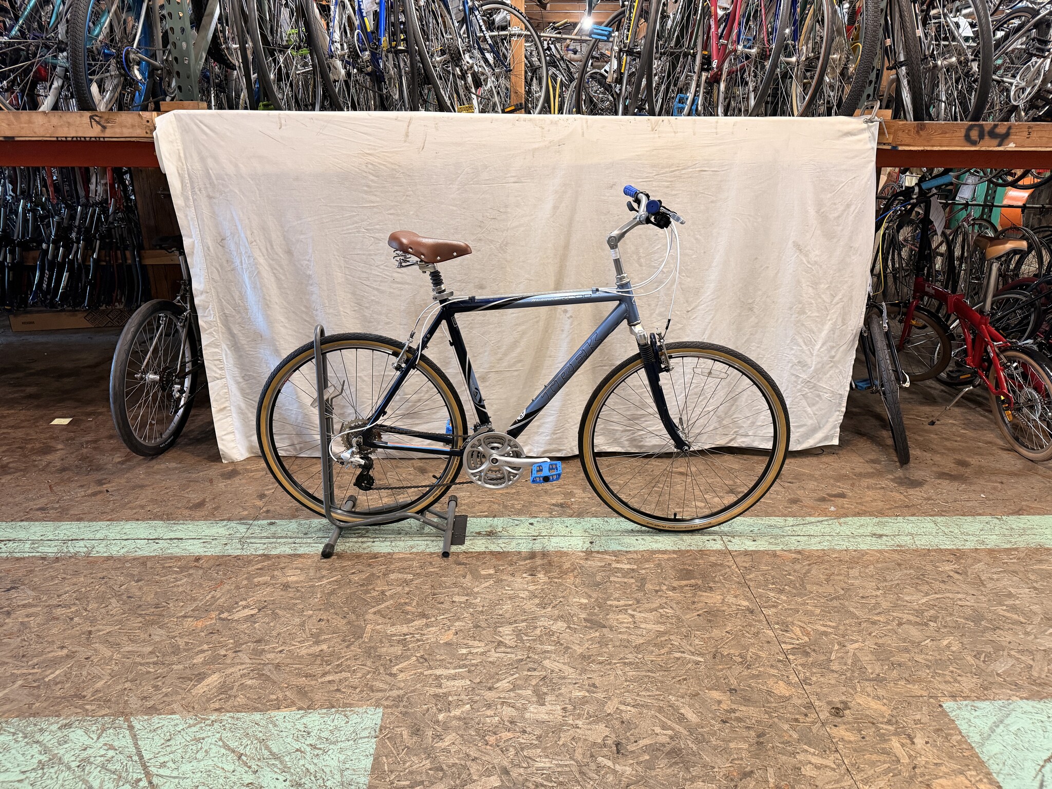 22.5" Trek 7200 Multitrack (8216) B4L - Working Bikes