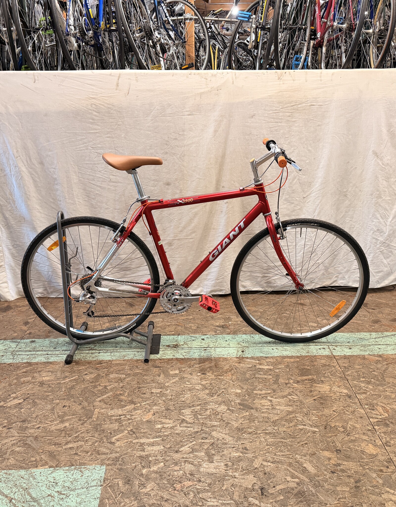 21.5" Giant X1500 (3404) B4L