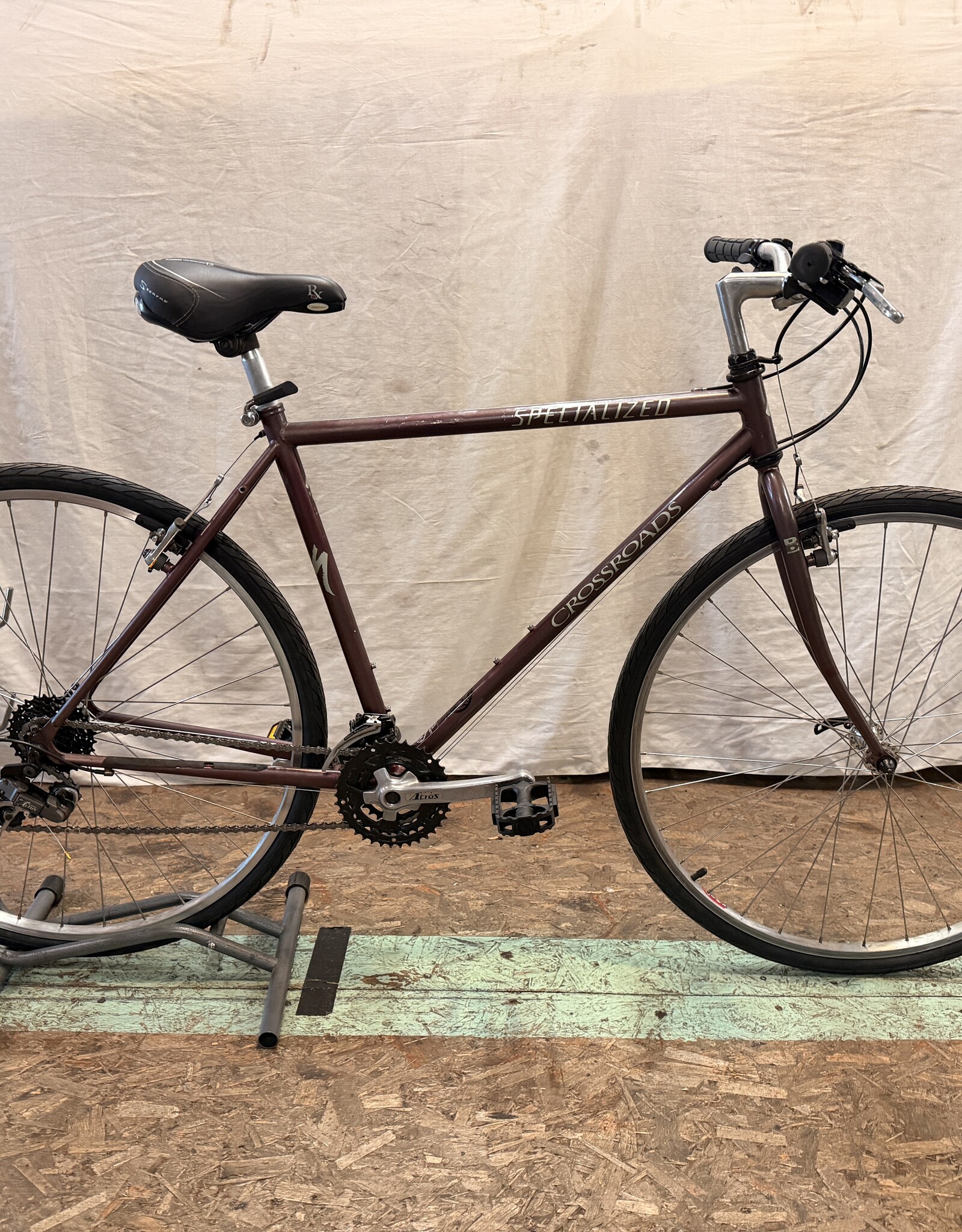 19" Specialized Crossroads (5311) B4L