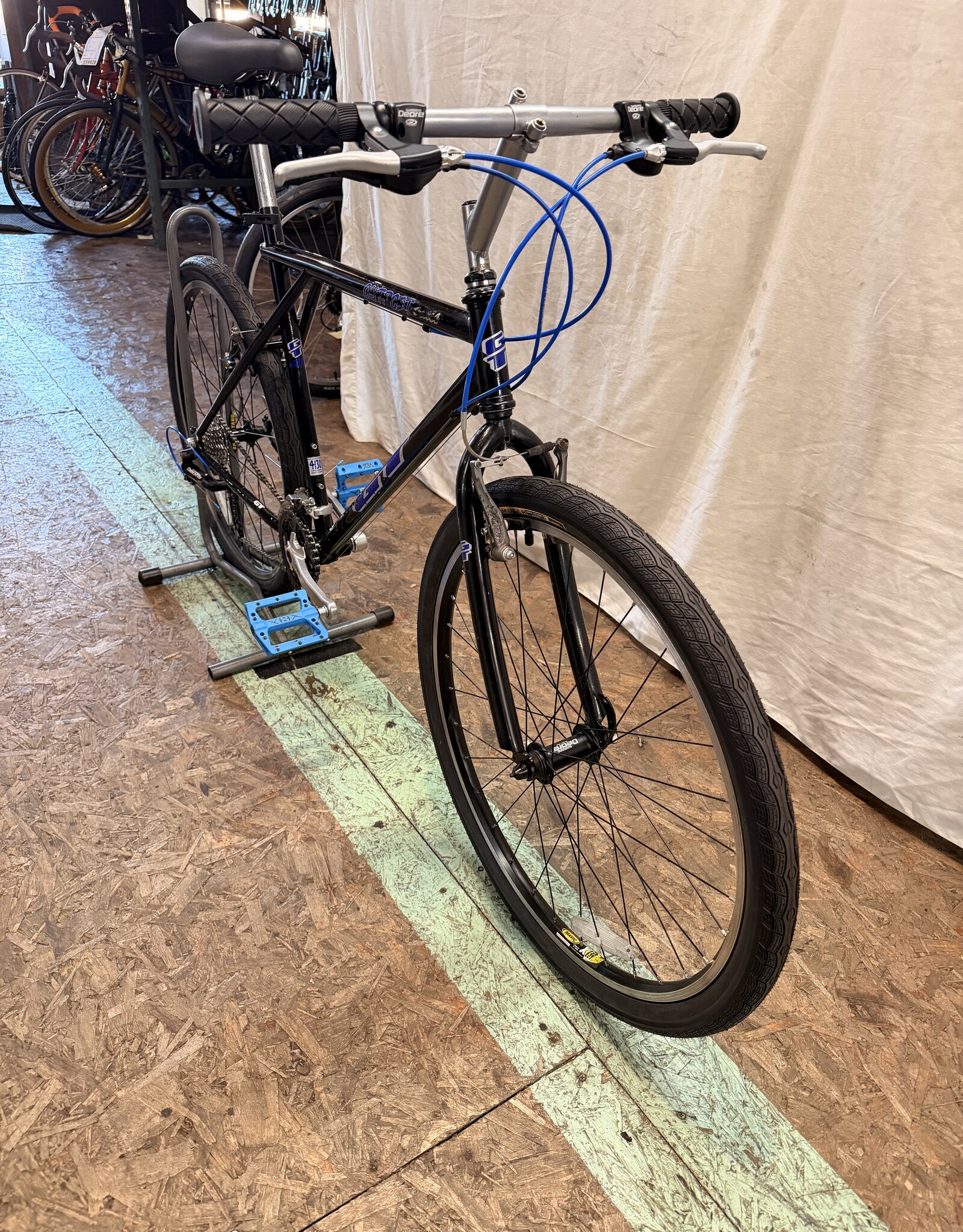 GT 20.5" GT Outpost (0222) B4L