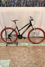 Diamondback 17" Diamondback Lustre 2 (8781) I3U