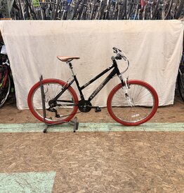 Diamondback 17" Diamondback Lustre 2 (8781) I3U