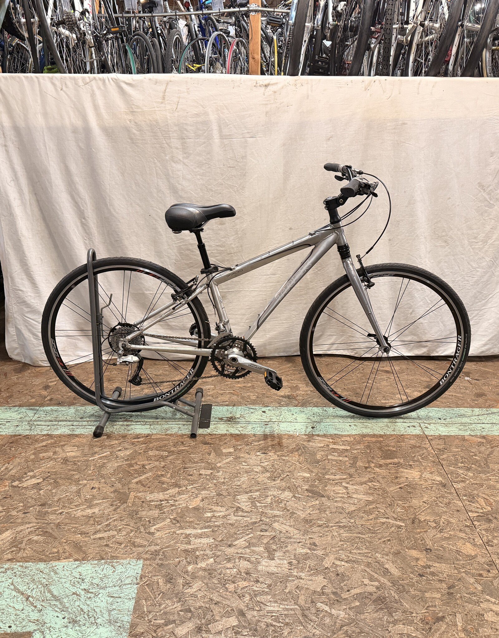 15" Trek 7700 (946C) C3U